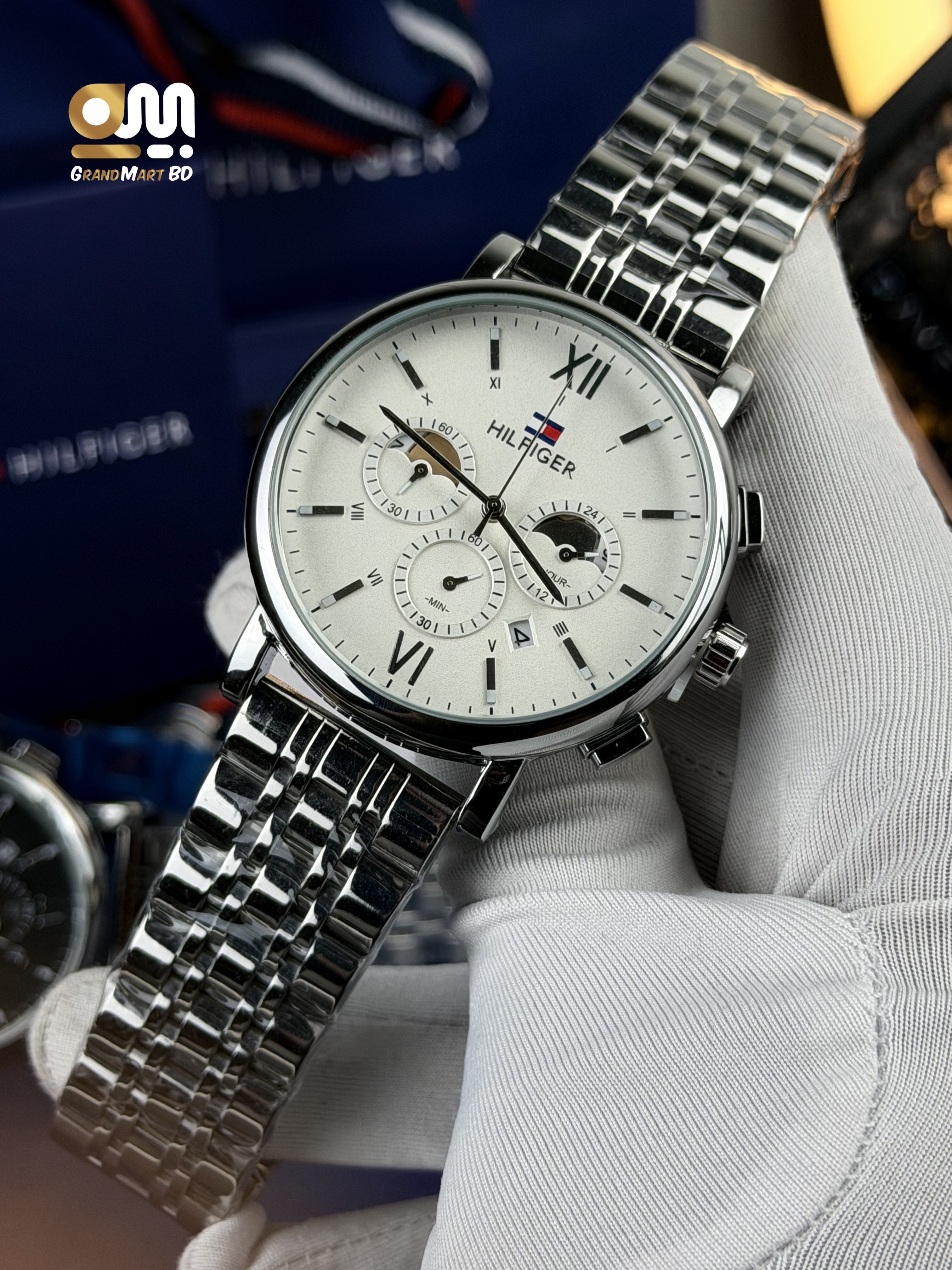 Tommy Hilfiger stainless steel men's watch featuring a black dial and  Silver chain_img_2