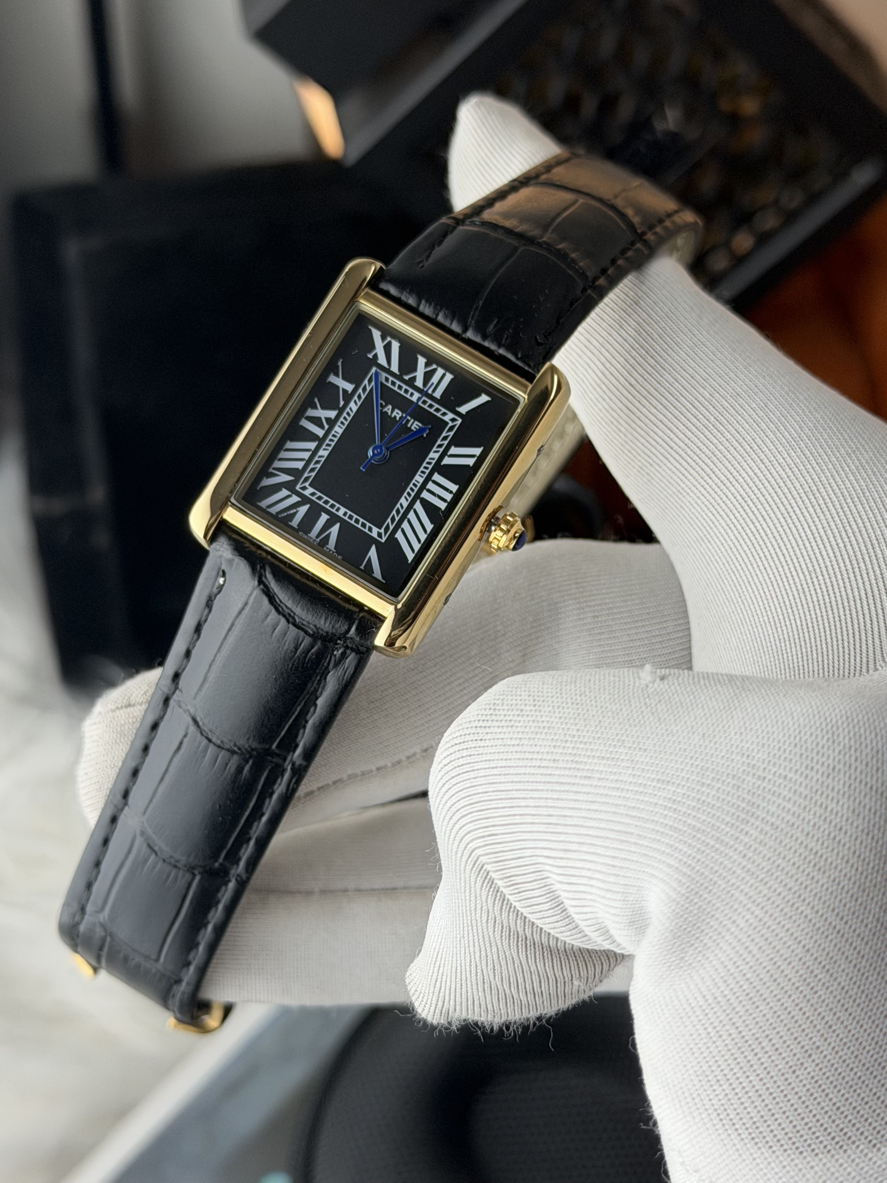 Cartier Tank || Dial black with premium lock_img_1
