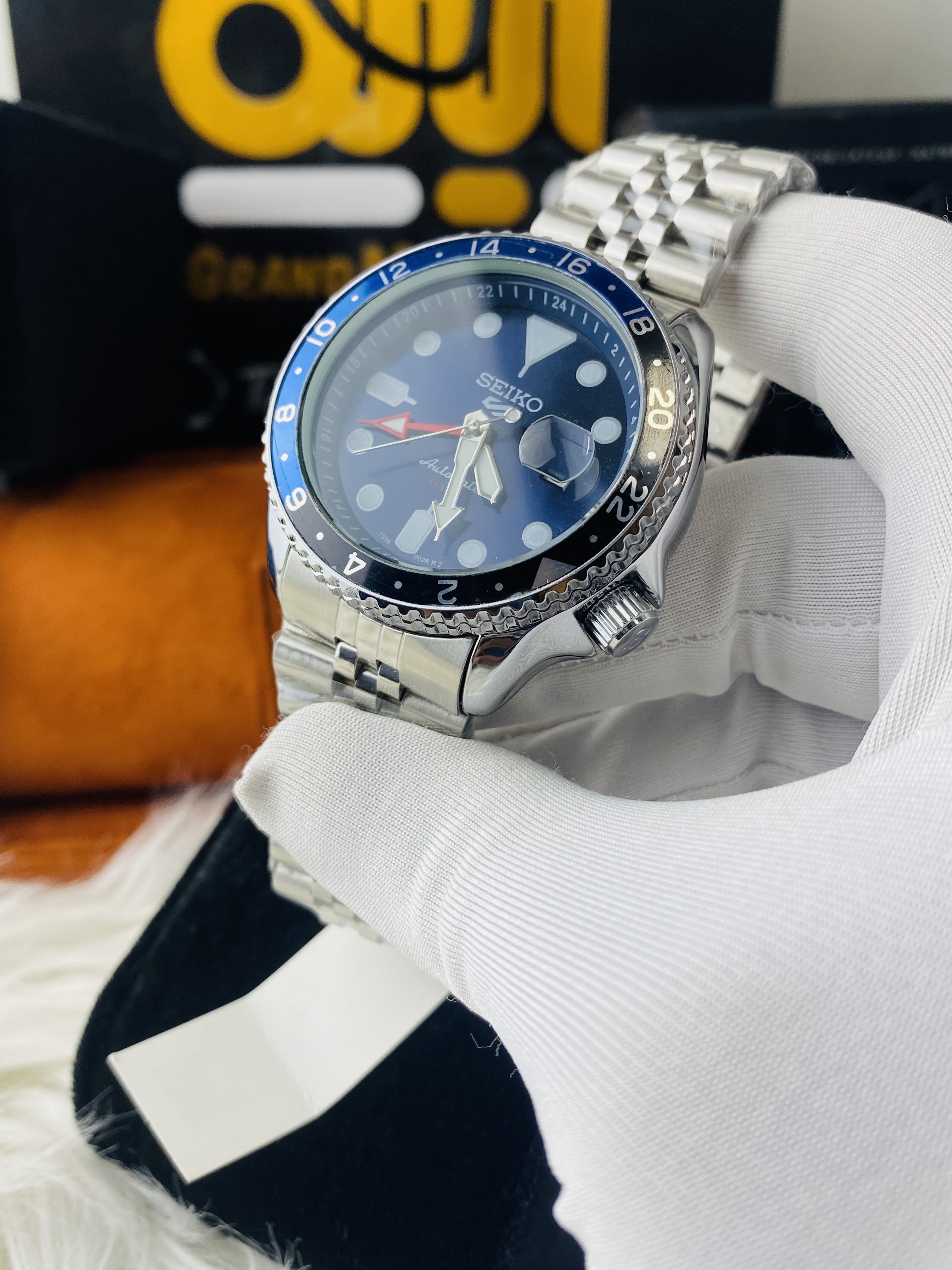 Seiko 5 Sports GMT  Blue  Dial