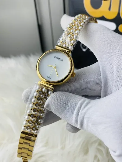 Chanel girls ||White dial_img_0