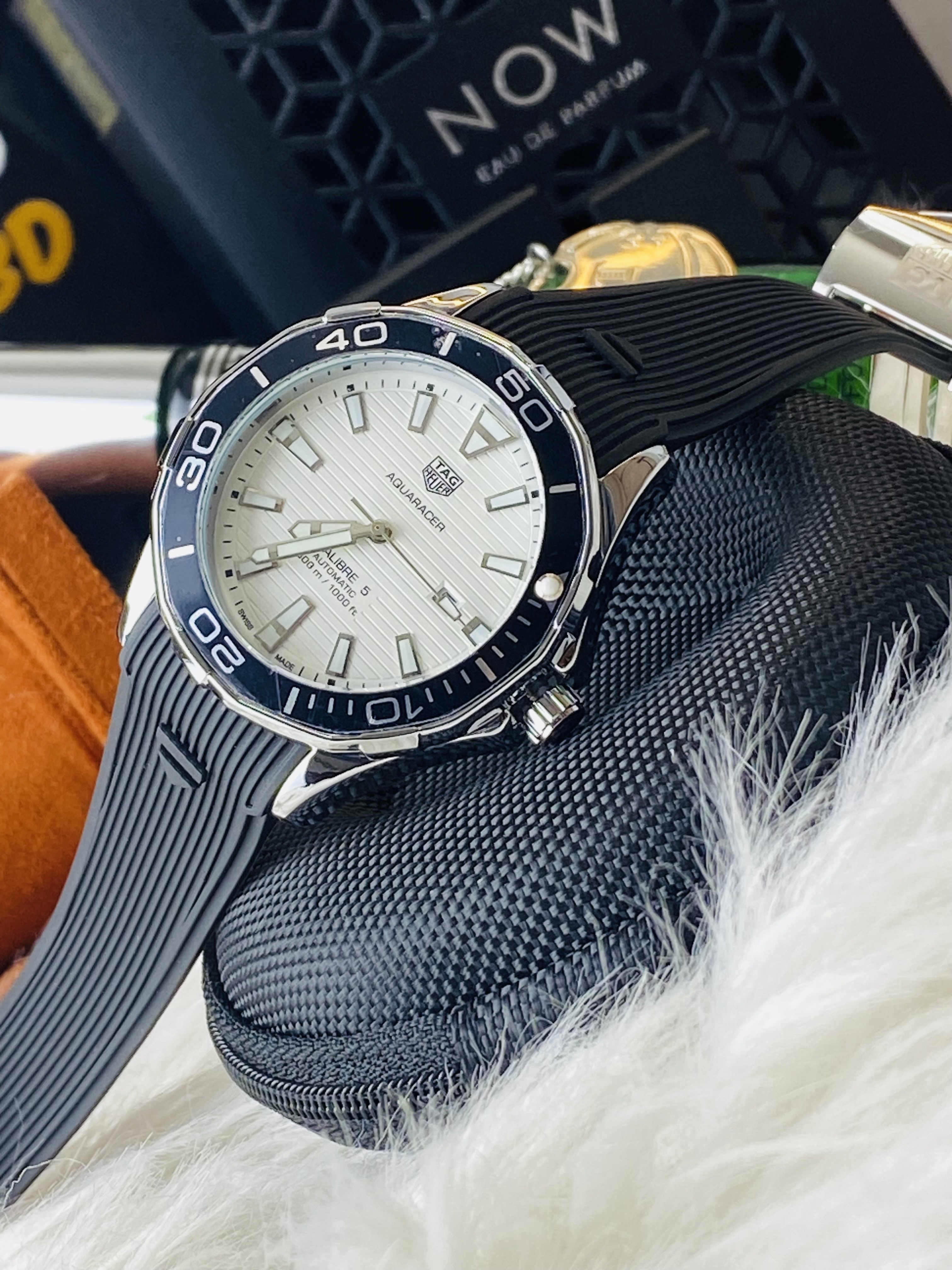 TAG Heuer Aquaracer Calibre 5 diving watch||  White Dial