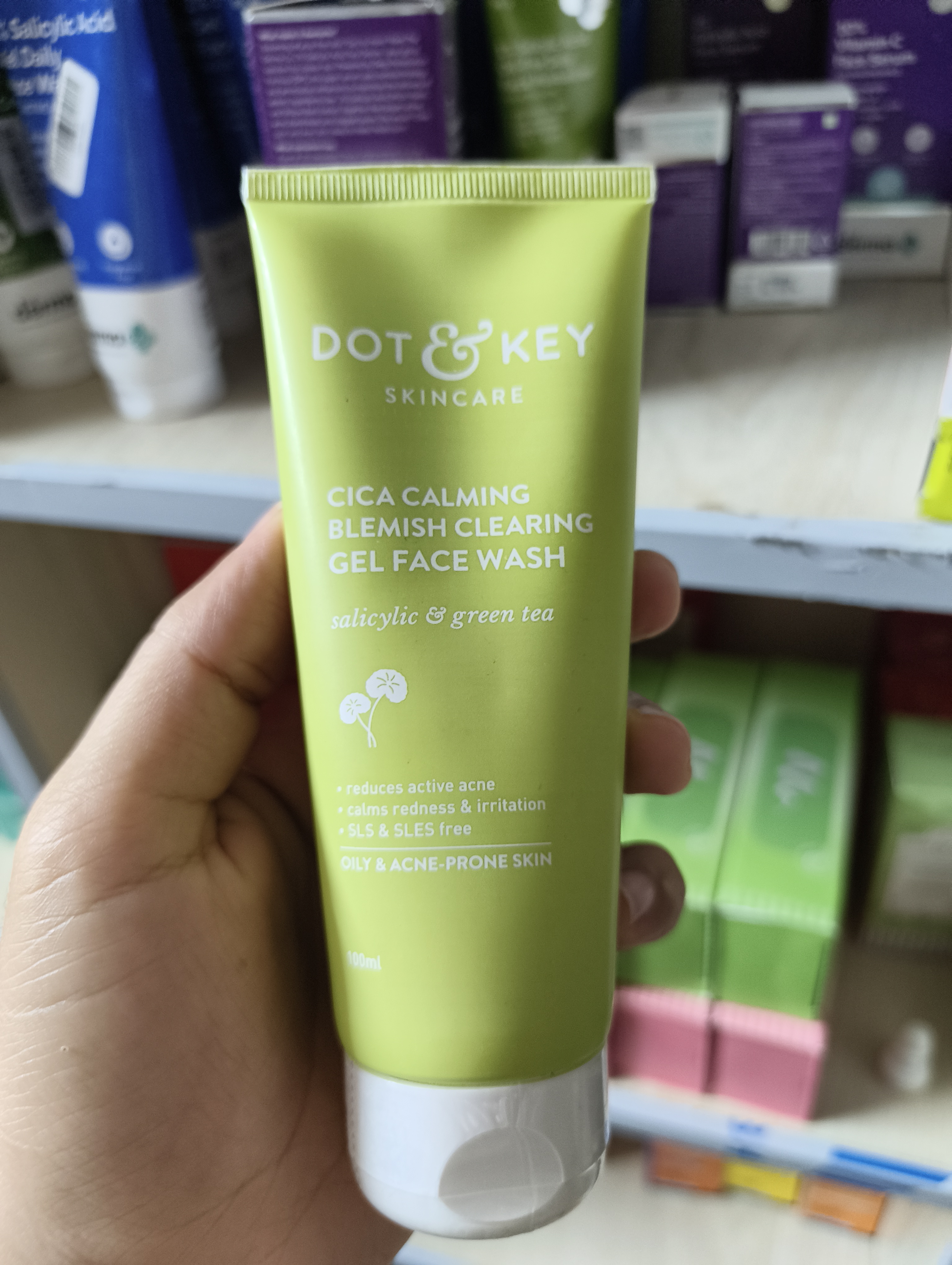 Dot & Key Cica Calaming Blemish Crearing Face Wash 100ml_img_1