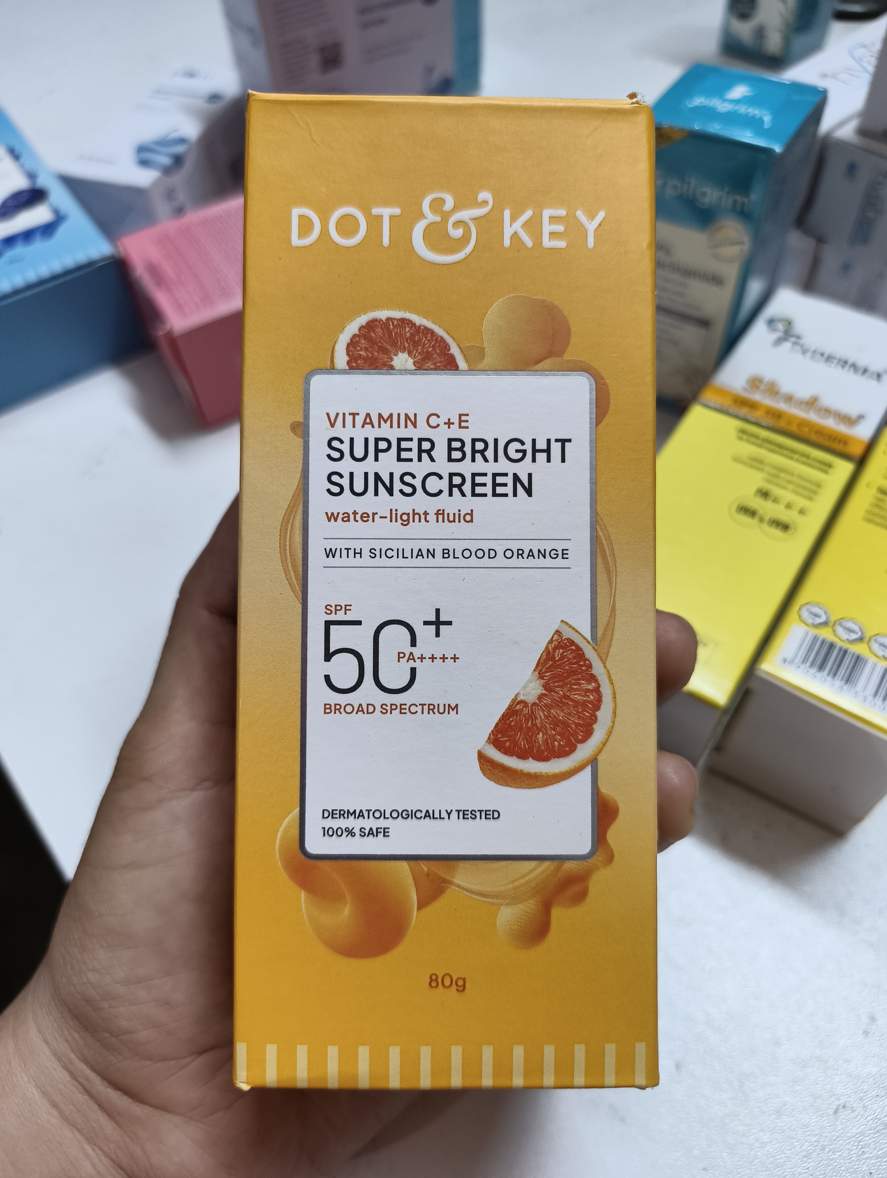 Dot & Key Vitamin C + E Super Bright Sunscreen water-light fluid SPF 50++++ 80g_img_0