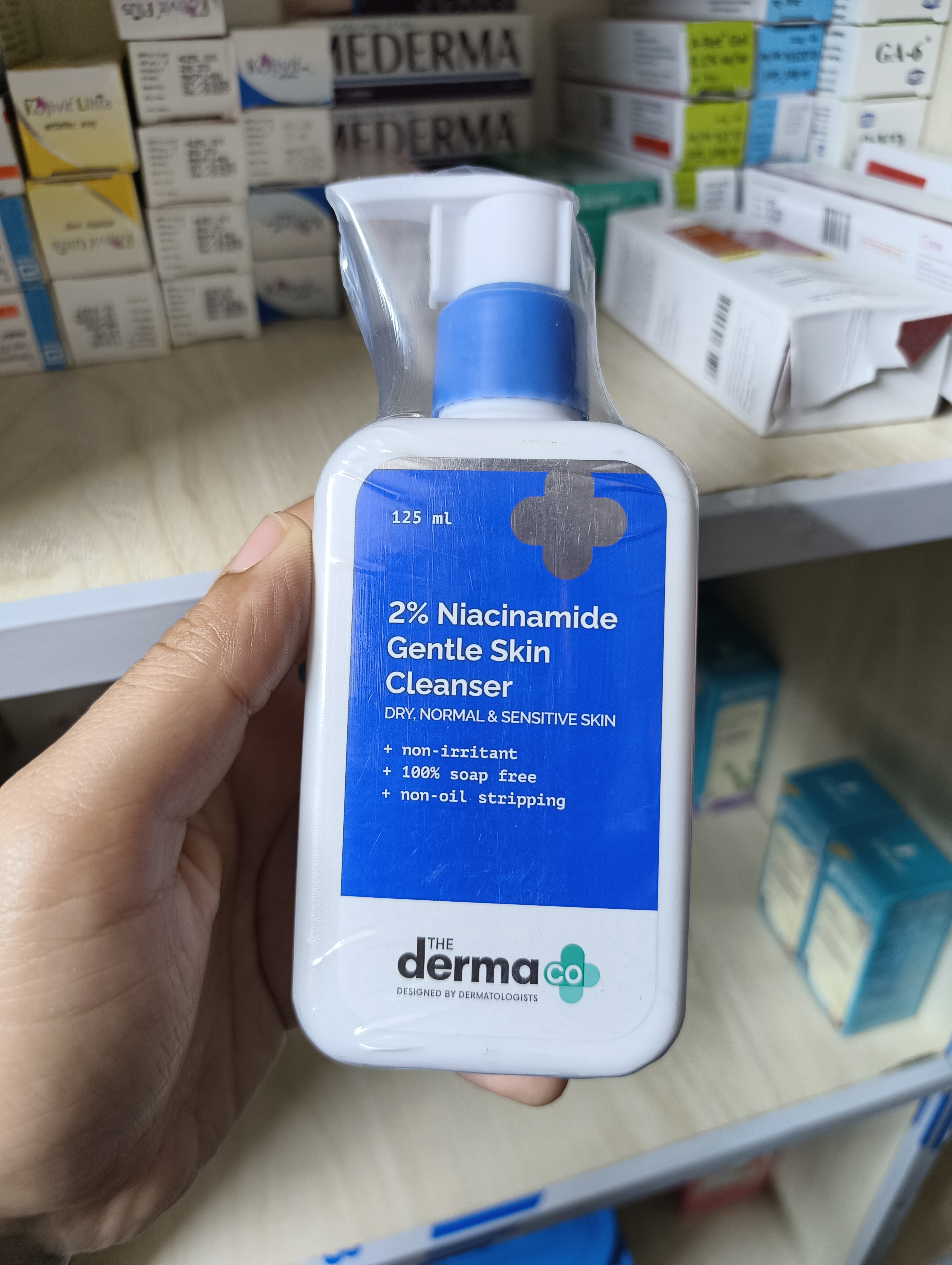 Derma Co 2% Niacinamide Gentle Skin Cleanser 125ml_img_1