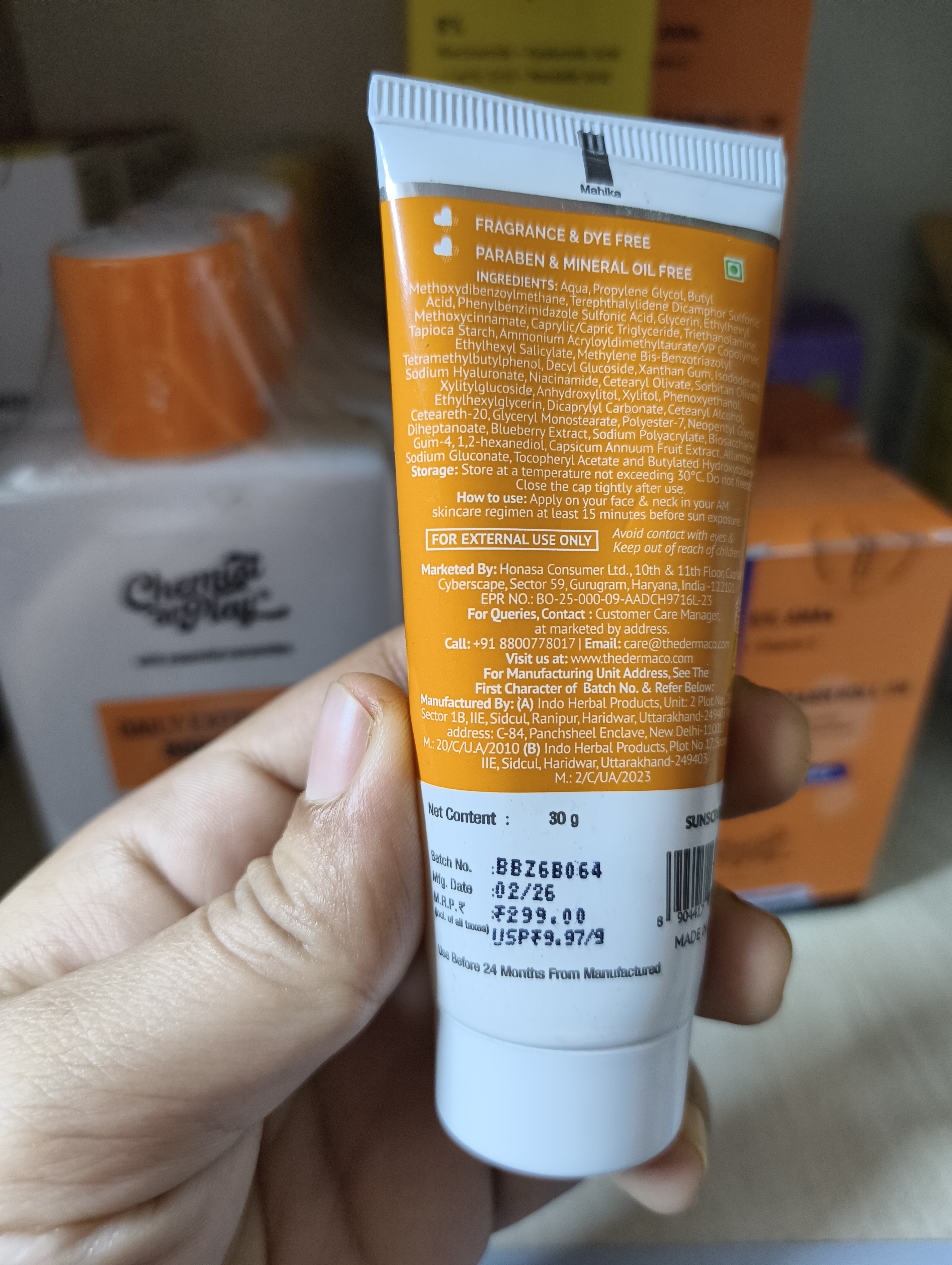 Derma Co 1% Hyaluronic Sunscreen Aqua gel SPF50 PA++++30g_img_2