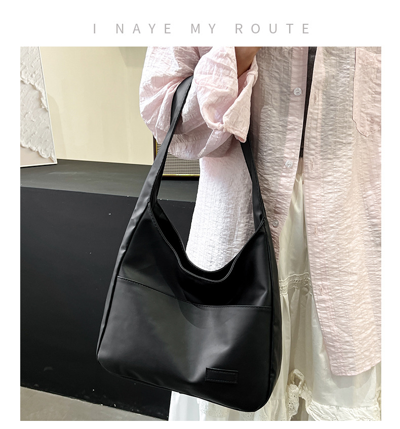 Leather tote bag