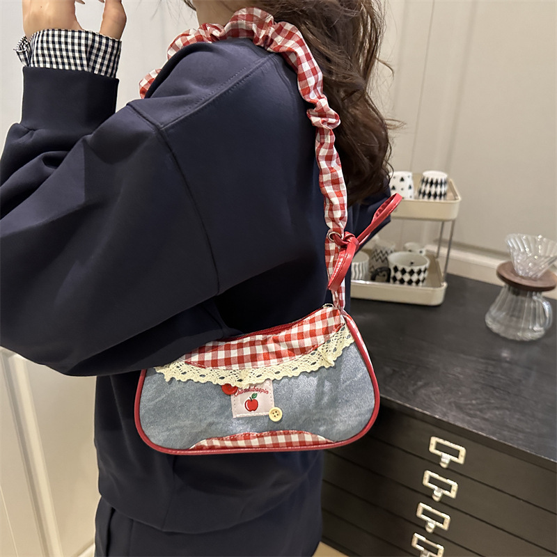 Denim red pookie bag_img_3