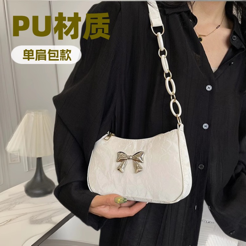 Butterfly valvet shoulder bag_img_1