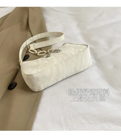 Butterfly valvet shoulder bag_img_7