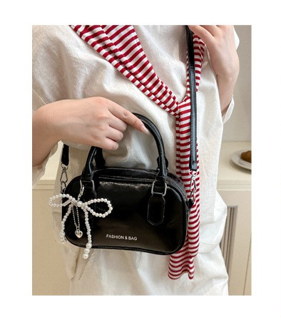 Hendhild bag with charms 🎀_img_8
