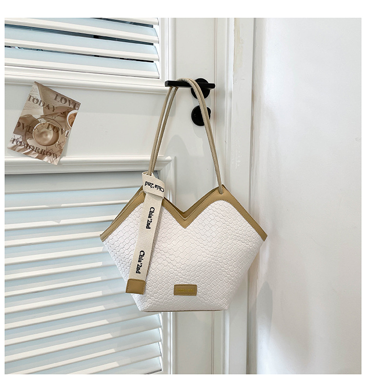Letter strap tote_img_7