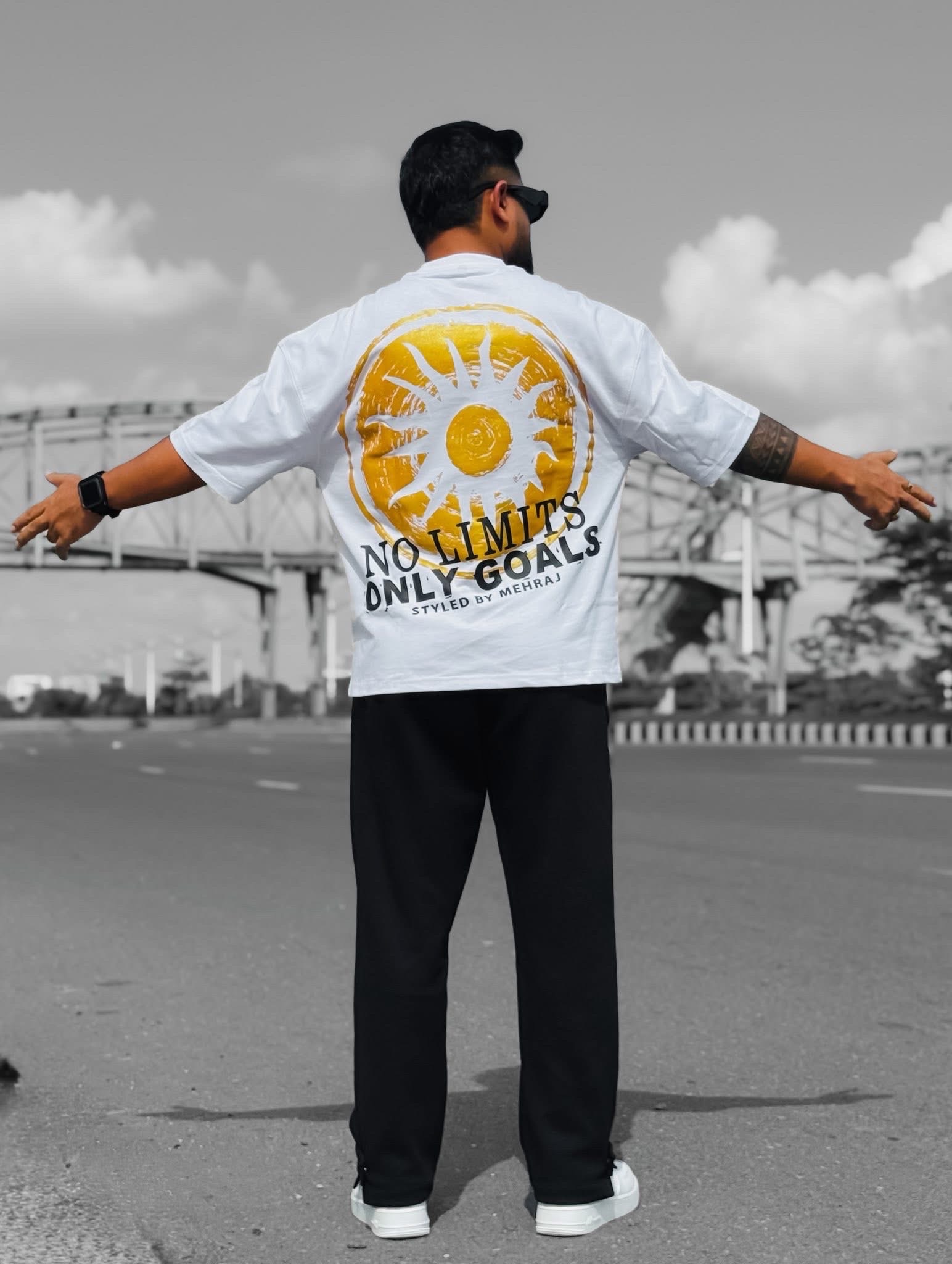 NO LIMITS White