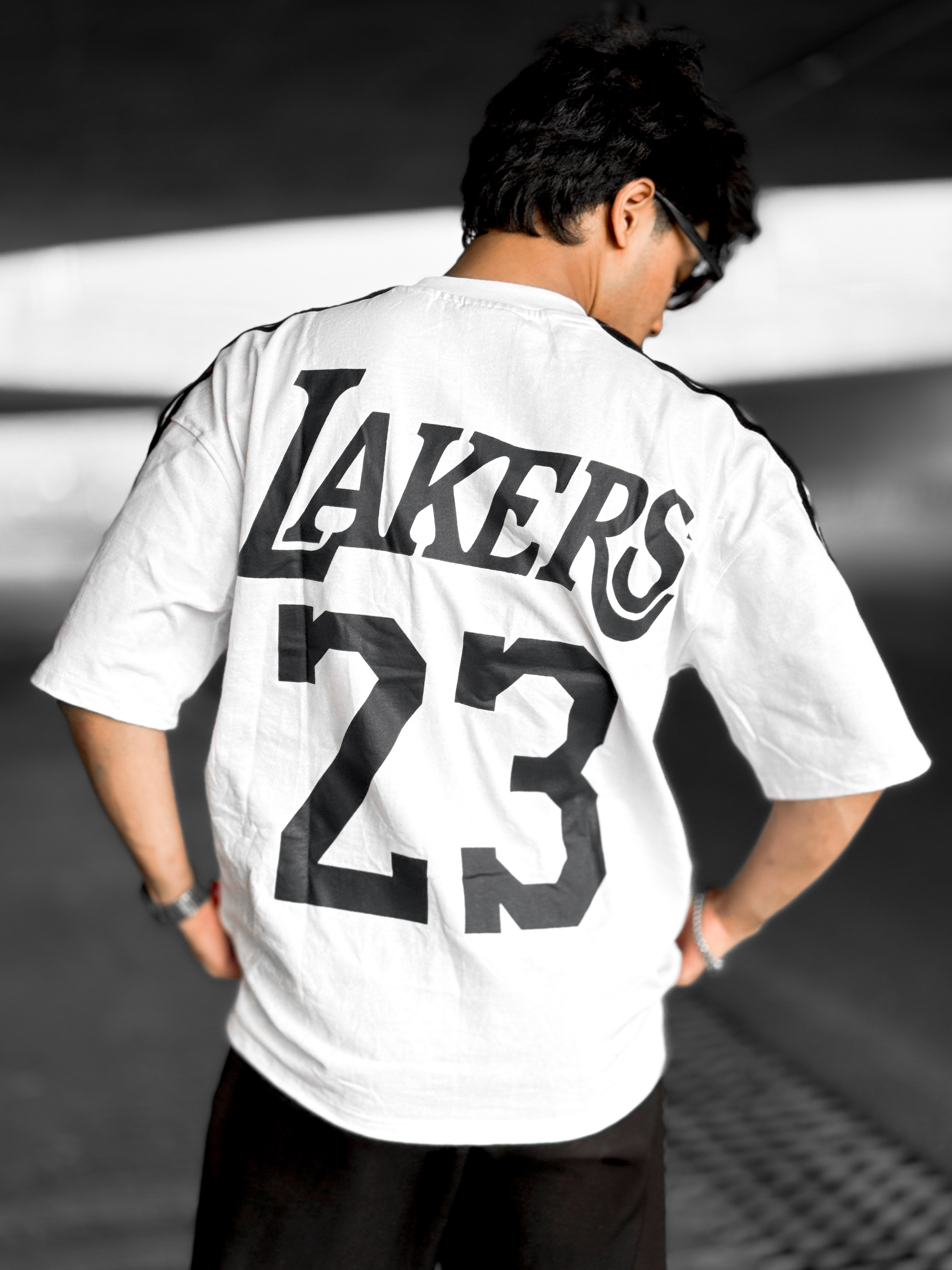 LAKERS 23 White_img_3