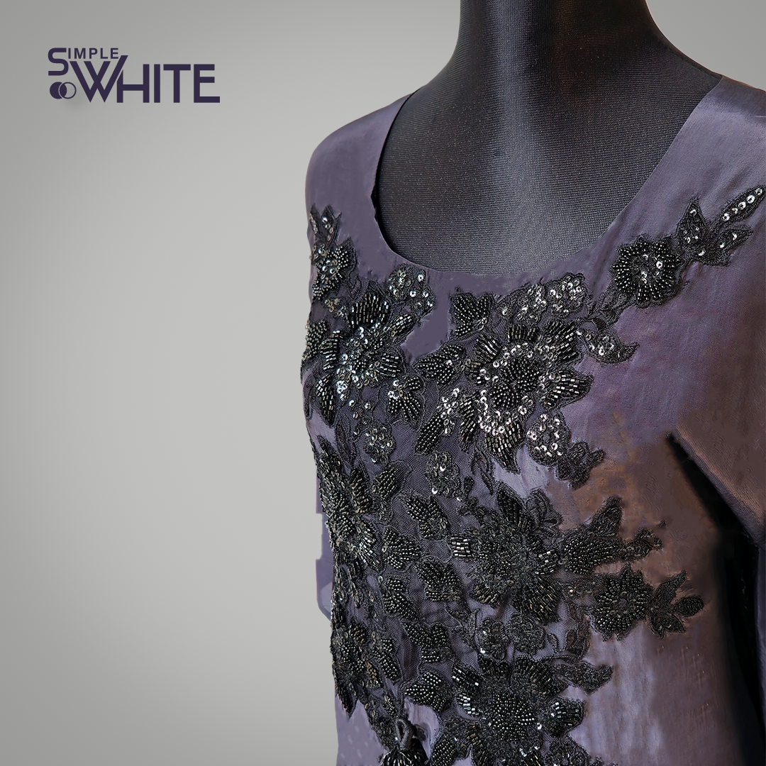 Elegant Purple Dress with Black Lace Applique – Stylish 3/4 Sleeve Evening Dress by Simple White_img_1