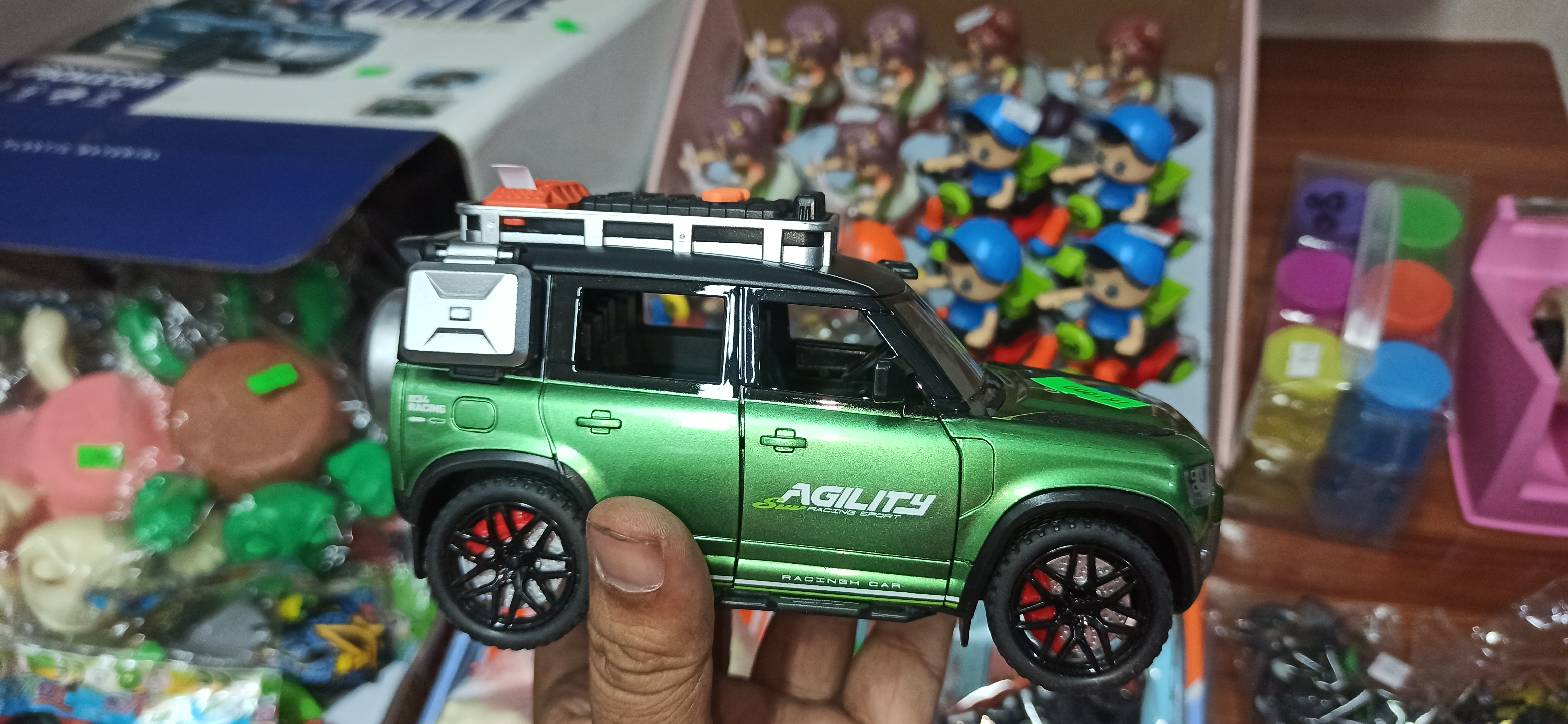 🚙 Premium Defender Toy Car_img_4
