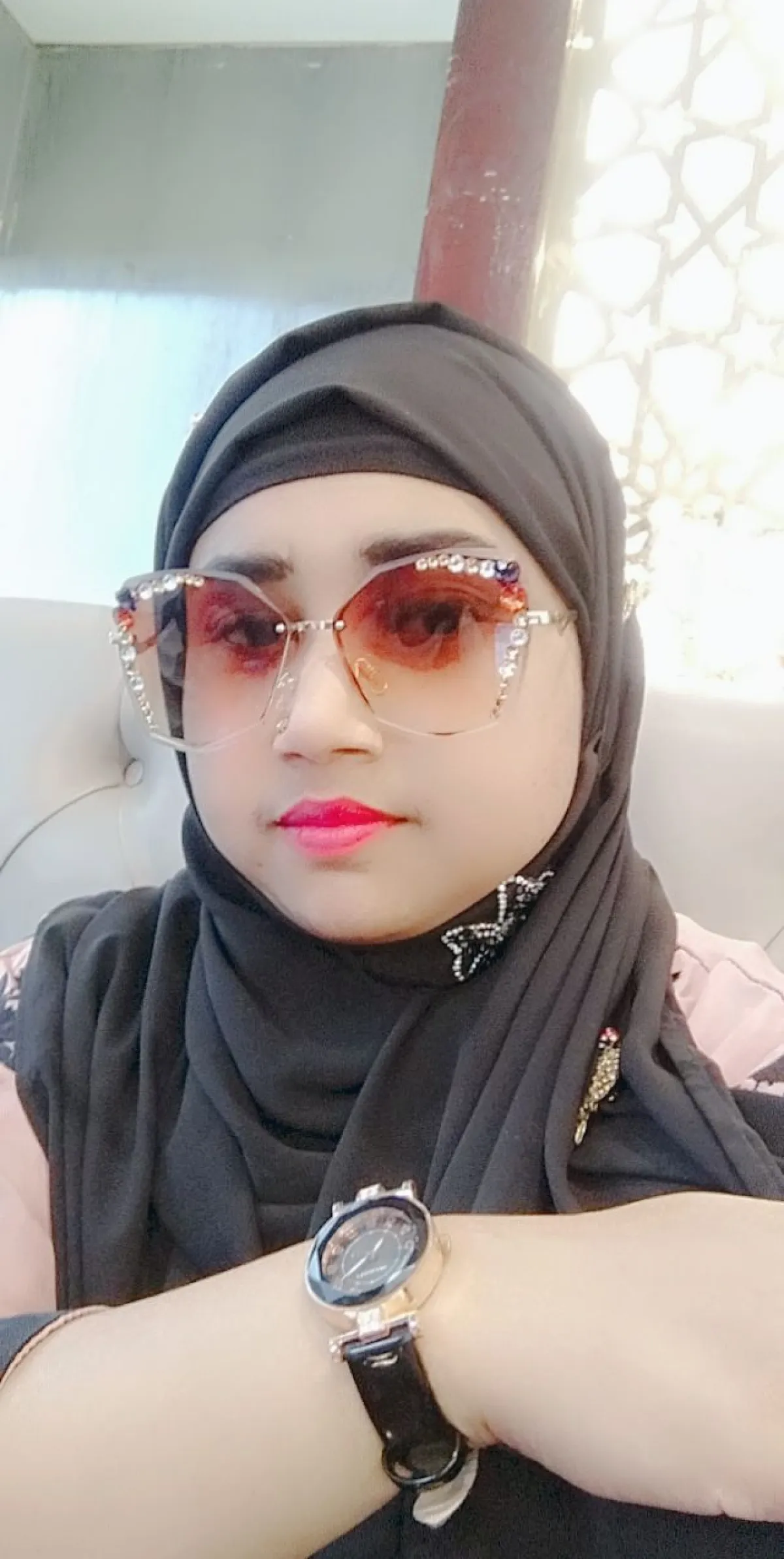 Tania dholaipar