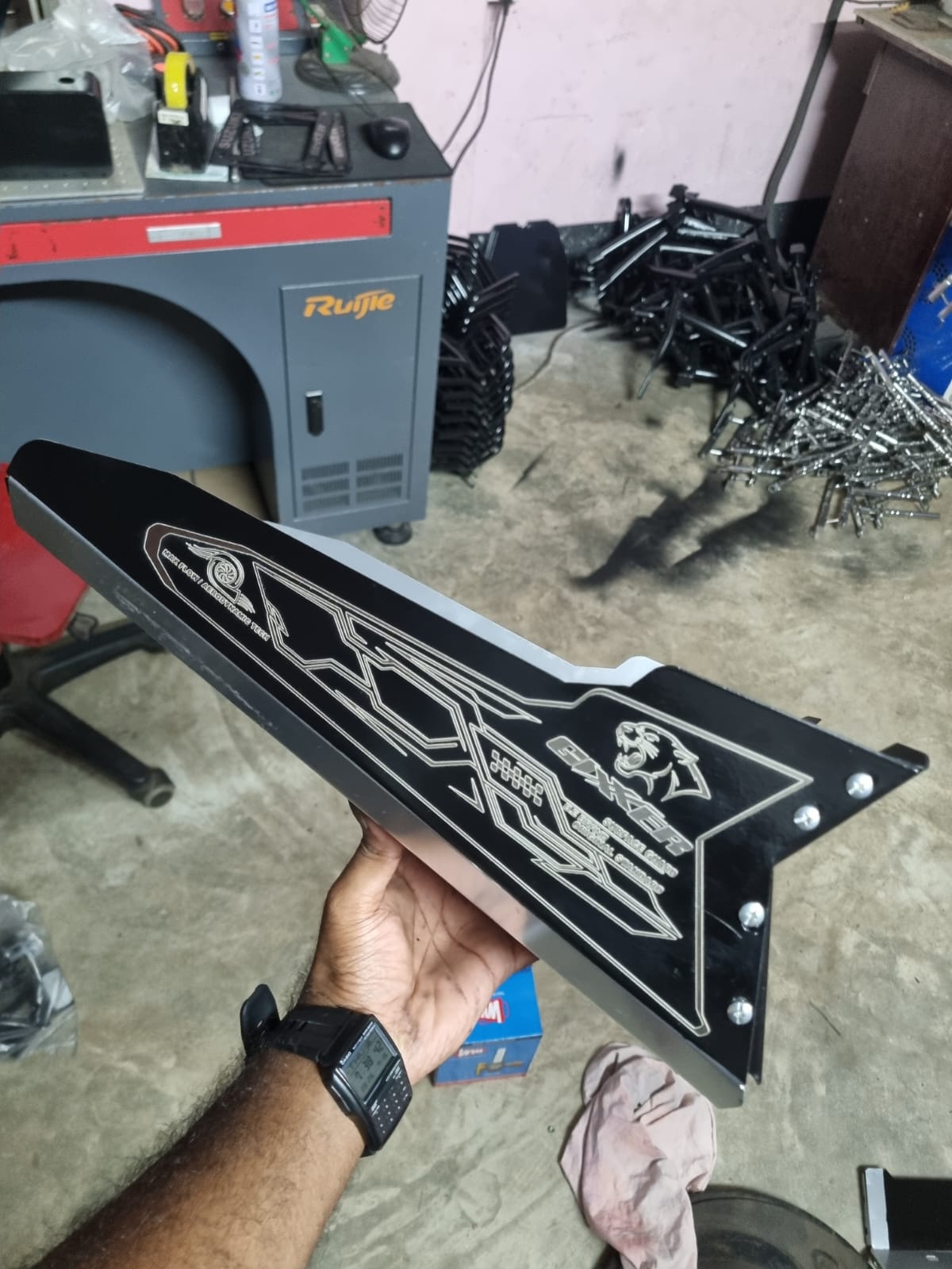 Premium CNC Black Silencer Gourde For Gixxer All Model_img_5