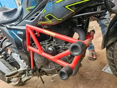 Premium Heavy Engin Gourde Bumper For Gixxer FI ABS Nacked Version_img_2