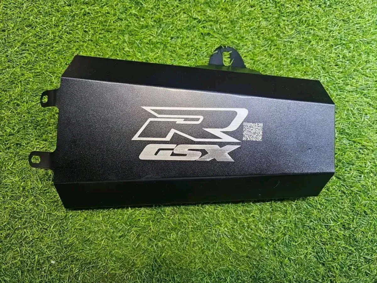 Premium Heavy Black Silencer Cover For GSXR Bike