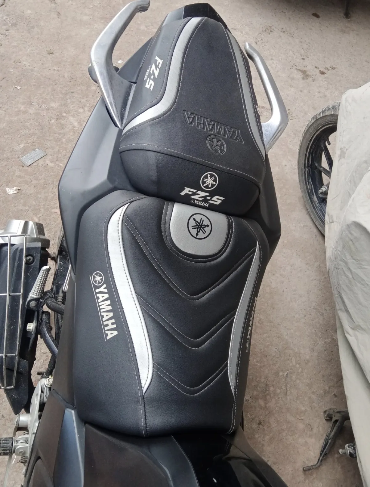 Premium Seat Cover For Yamaha Fzs V2