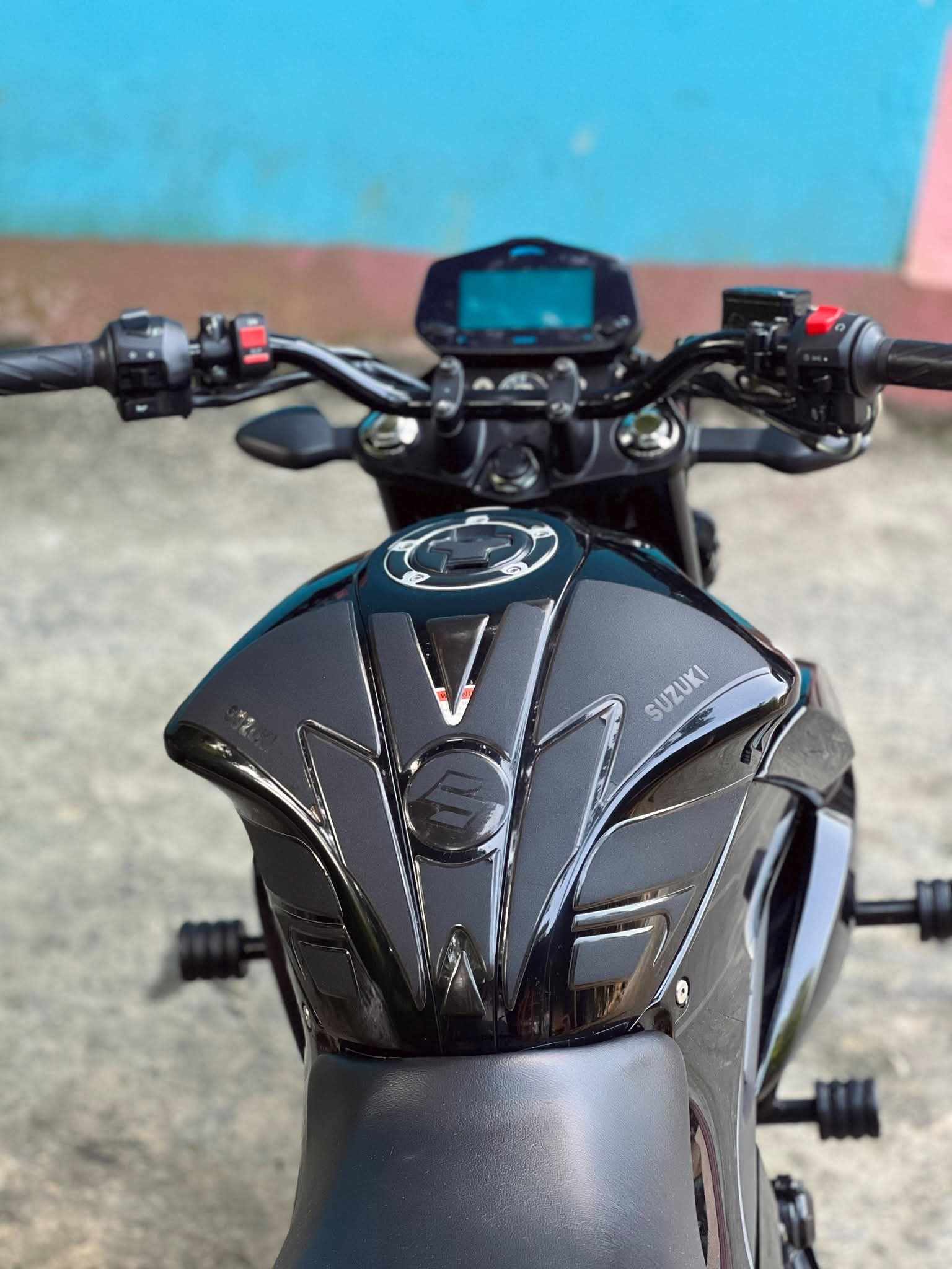 Premium Full Tanky Pad Set Sticker (Black) For Gixxer Fi & Fi Abs