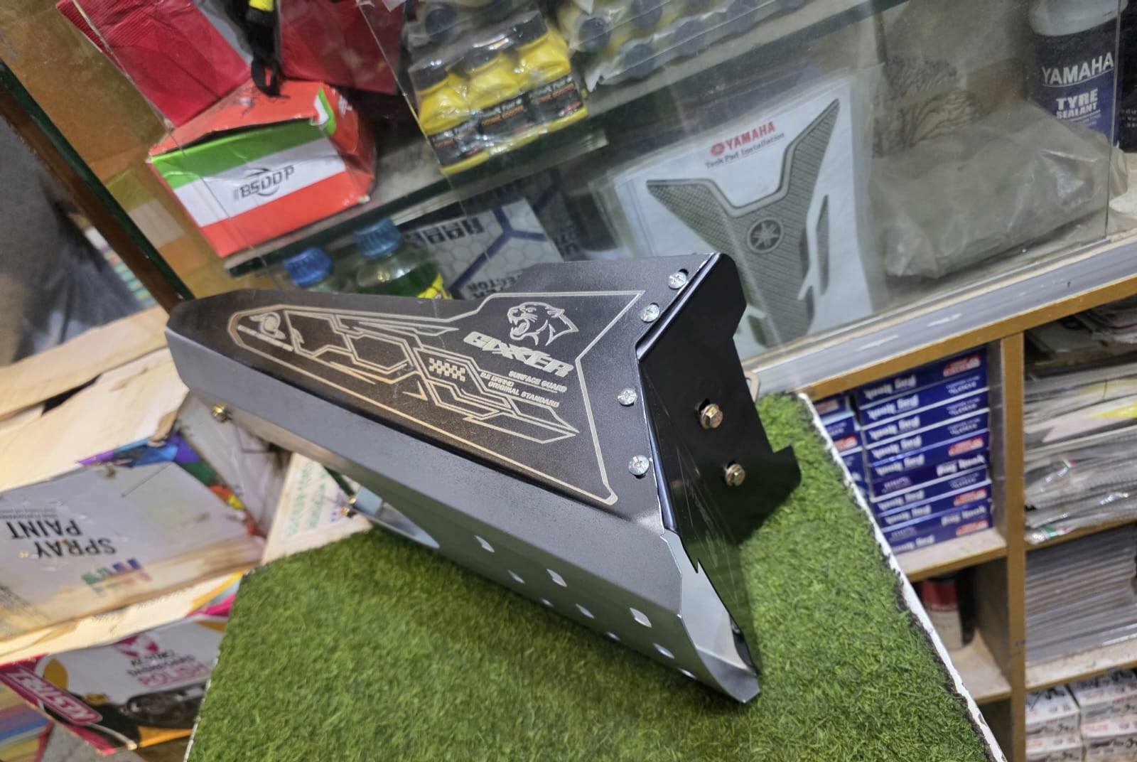 Premium CNC Black Silencer Gourde For Gixxer All Model_img_1