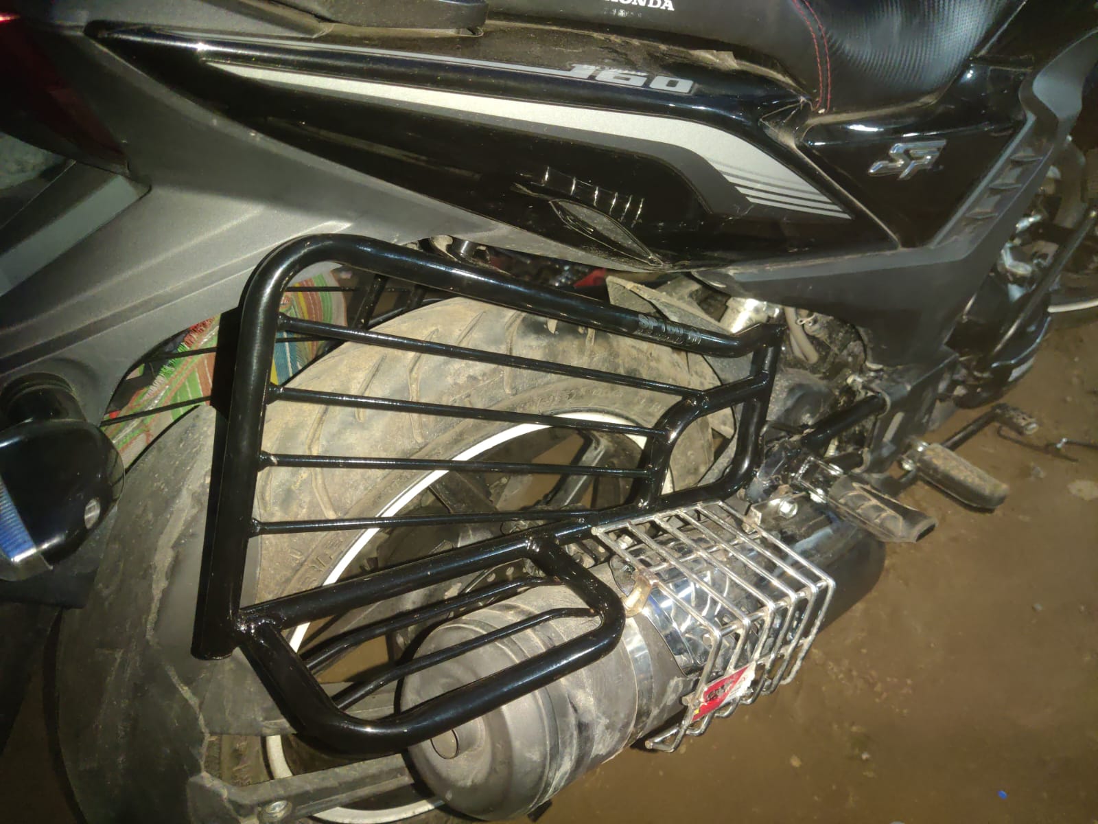 Premium Sharee Gourde (Right Side) For Honda SP-160_img_0