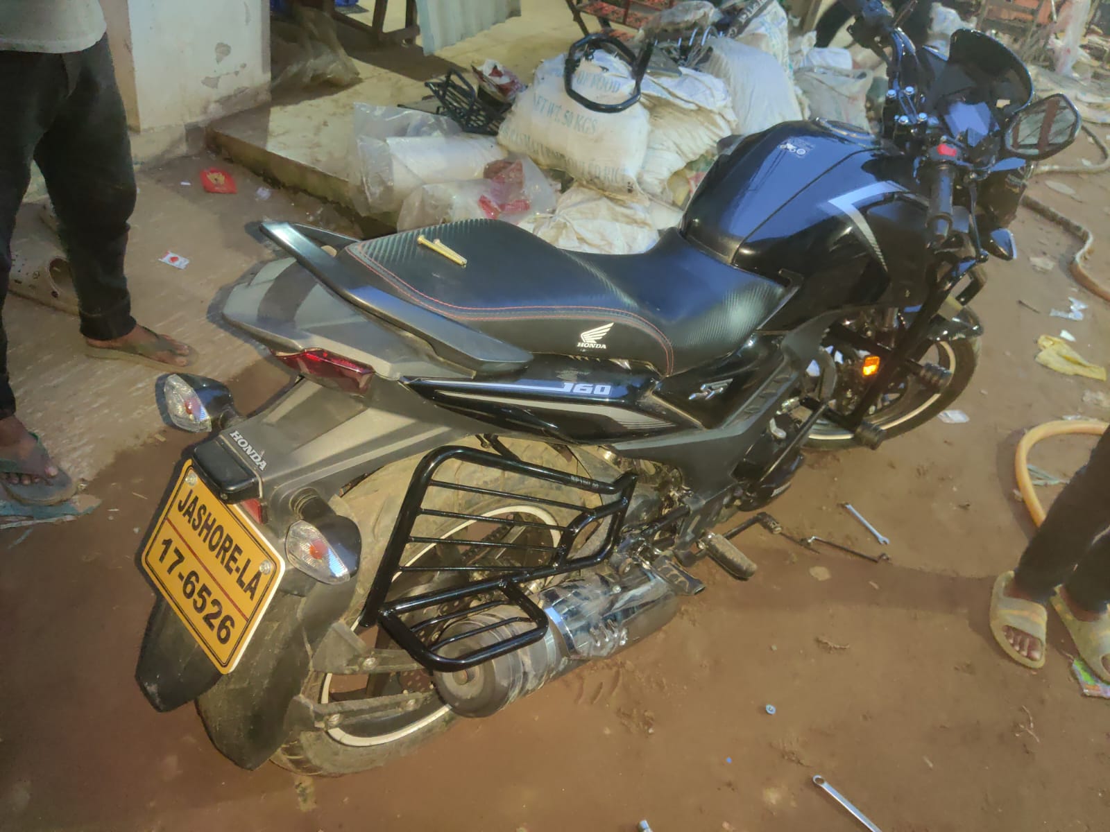 Premium Sharee Gourde (Right Side) For Honda SP-160_img_2