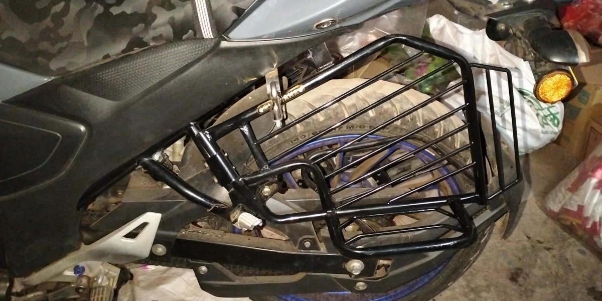 Premium Sharee Gourde (Left Side) For Fzs V4 & V4 Hybrid