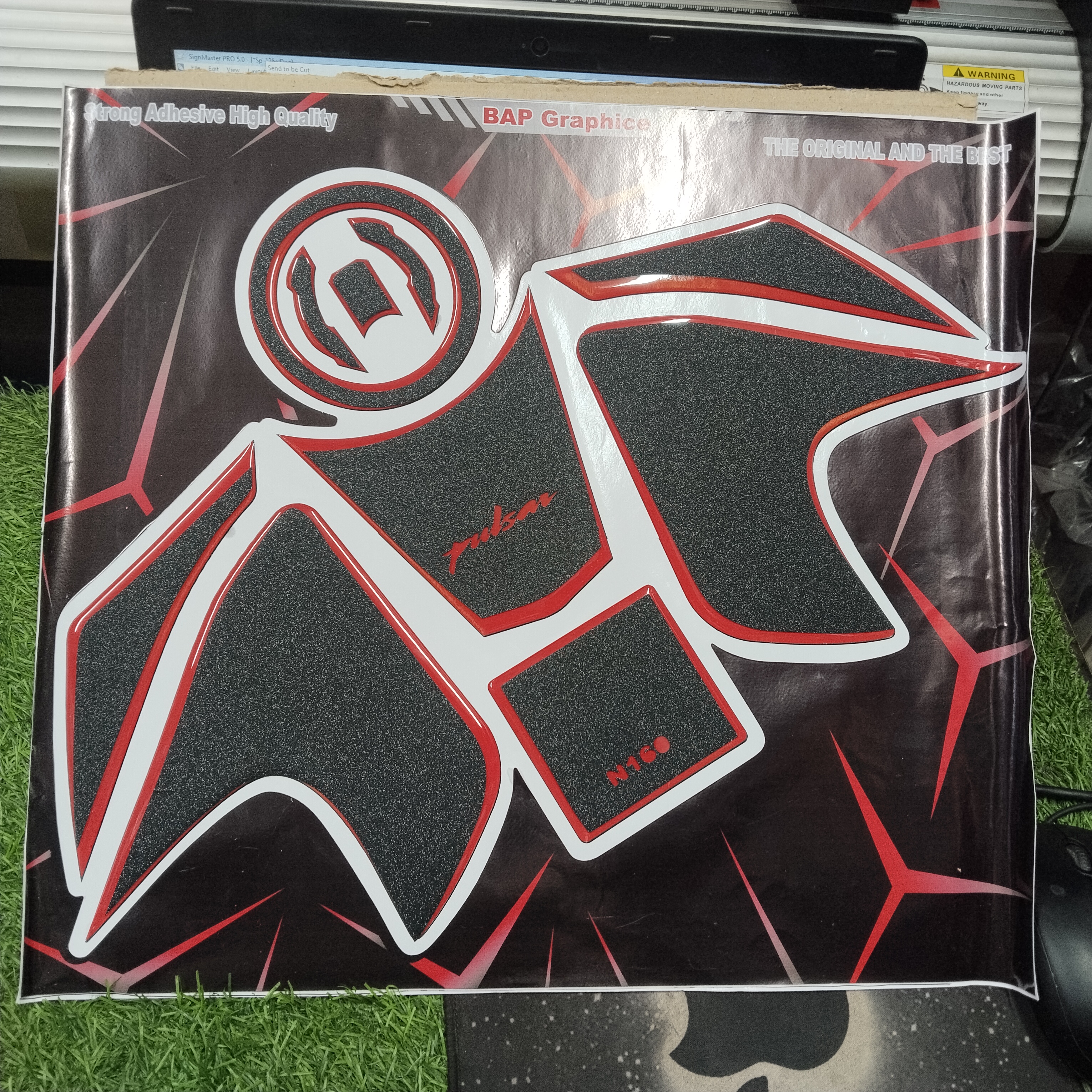 Premiun Full Tank Pad Sticker (Red) For Pulser N-160