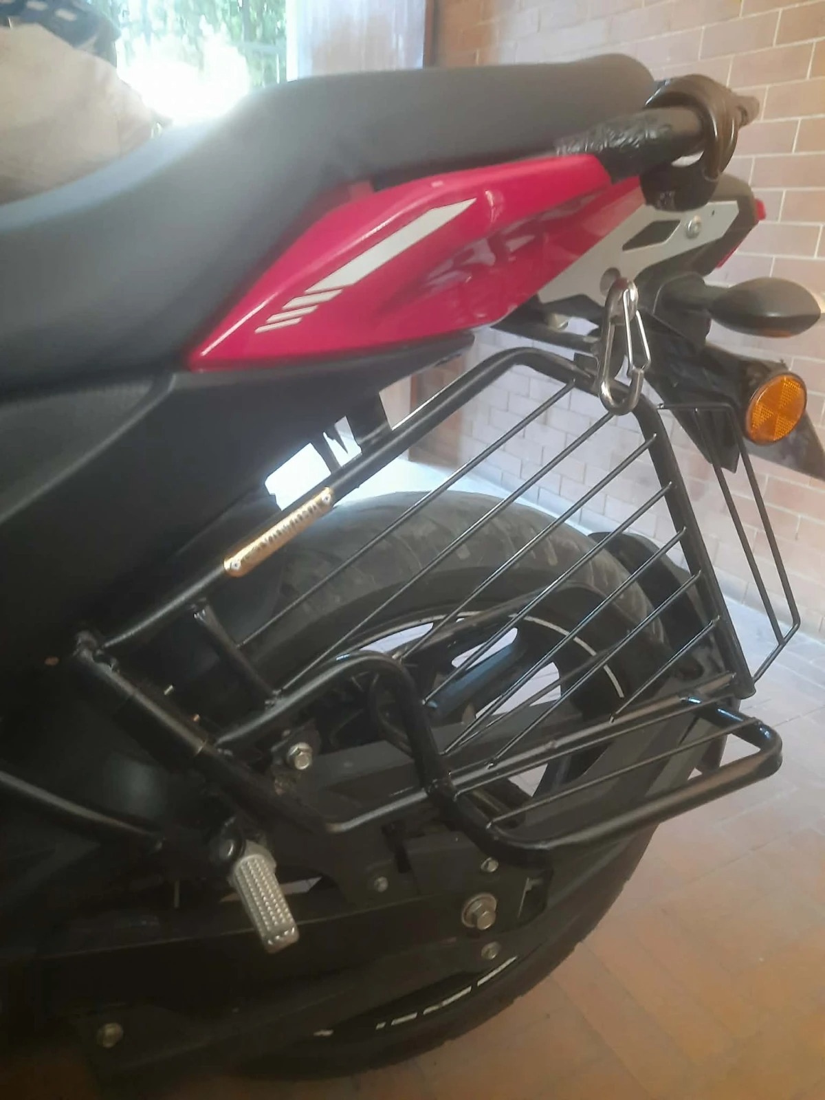 Premium Sharee Gourde (Left Side) For Fzs V3 & V3 Deluxe