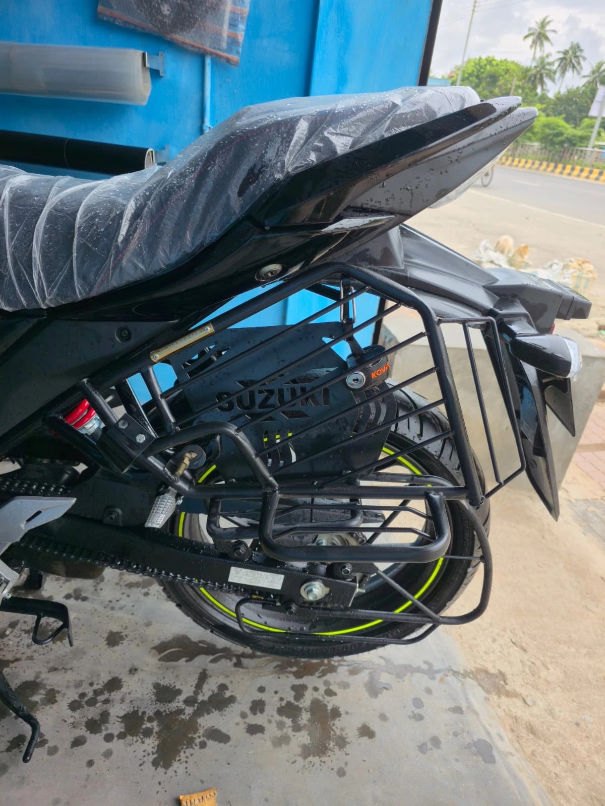 Premium Sharee Gourde (Left Side) For Suzuki Gixxer All Model