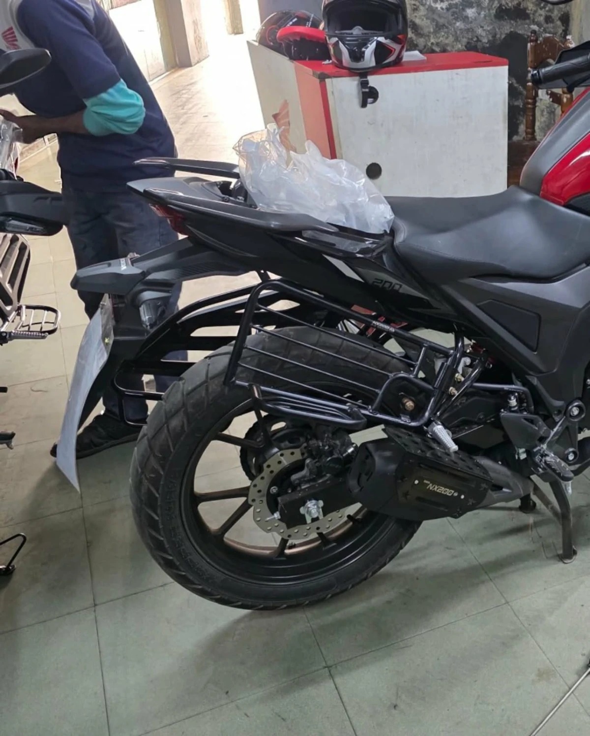 Premium Heavy (Right Side) Sharee Gourde For Honda NX-200