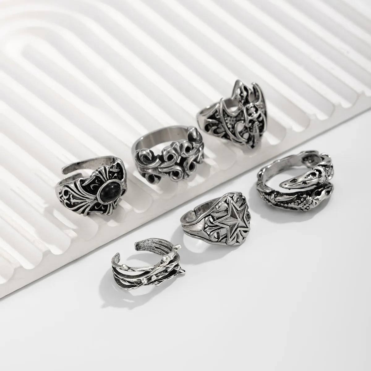 Y2K Gothic Grunge Ring Set - Image 4