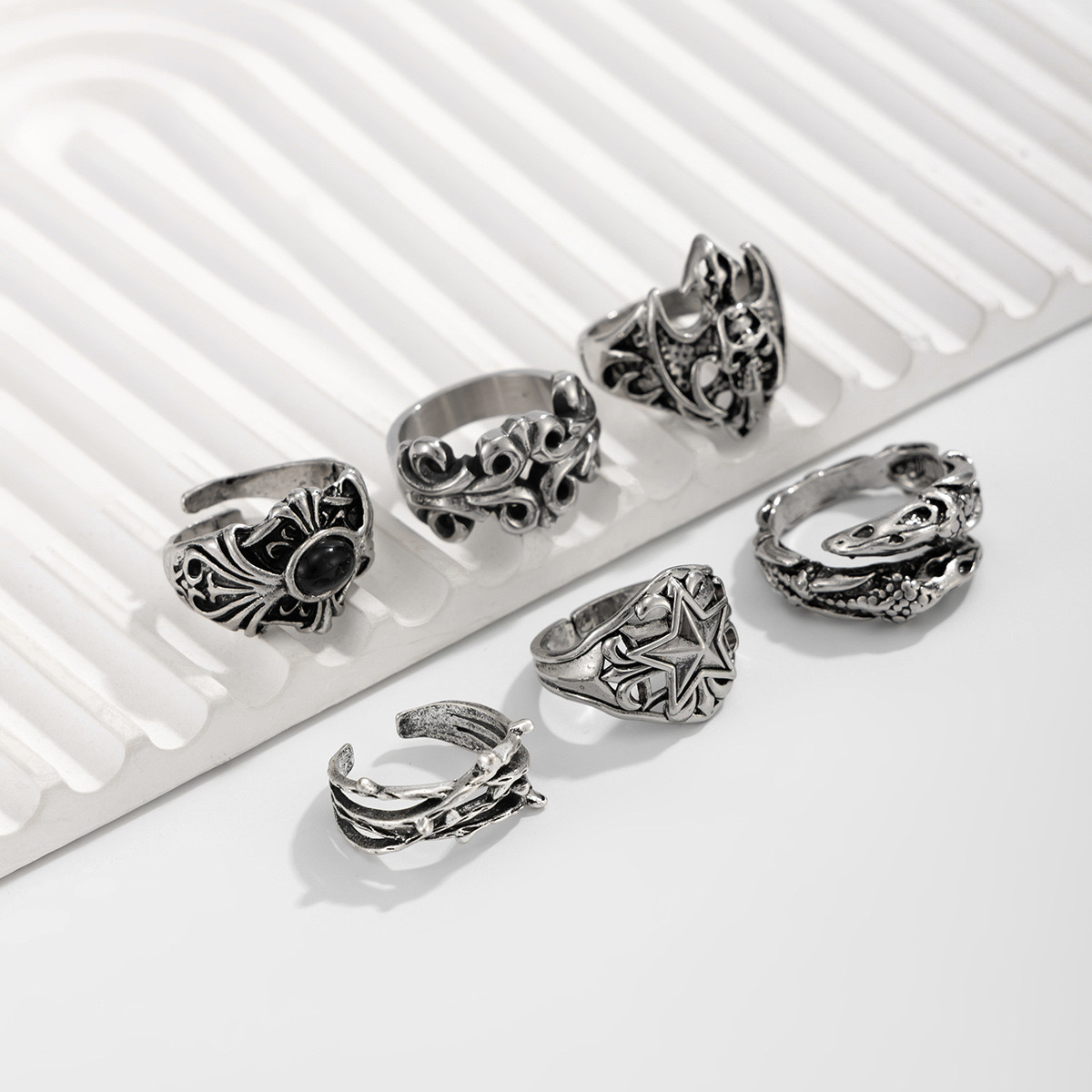 Y2K Gothic Grunge Ring Set - Image 4