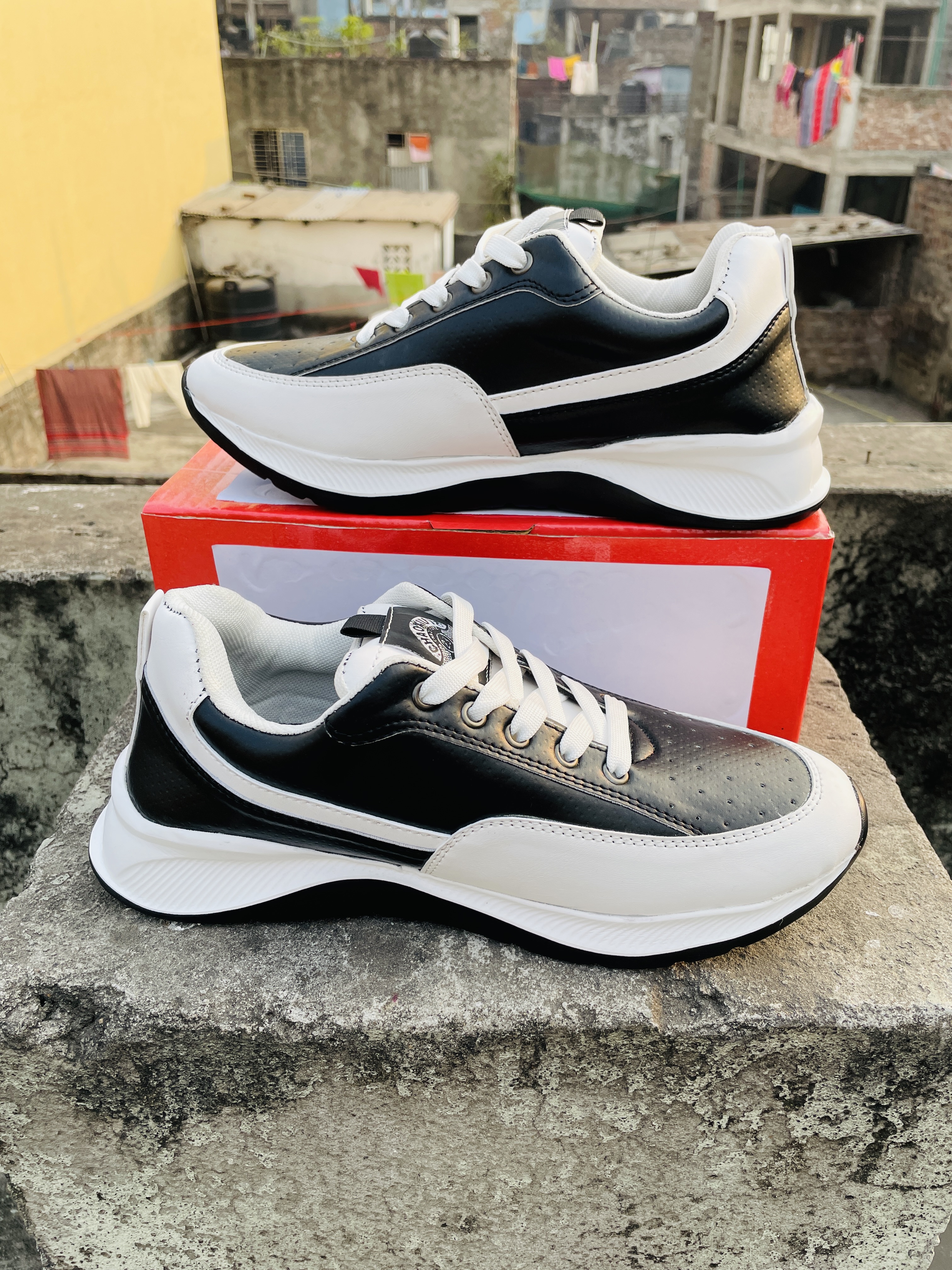 Ultra-Lite Premium Sneakers: Soft-Sole Black & White_img_6