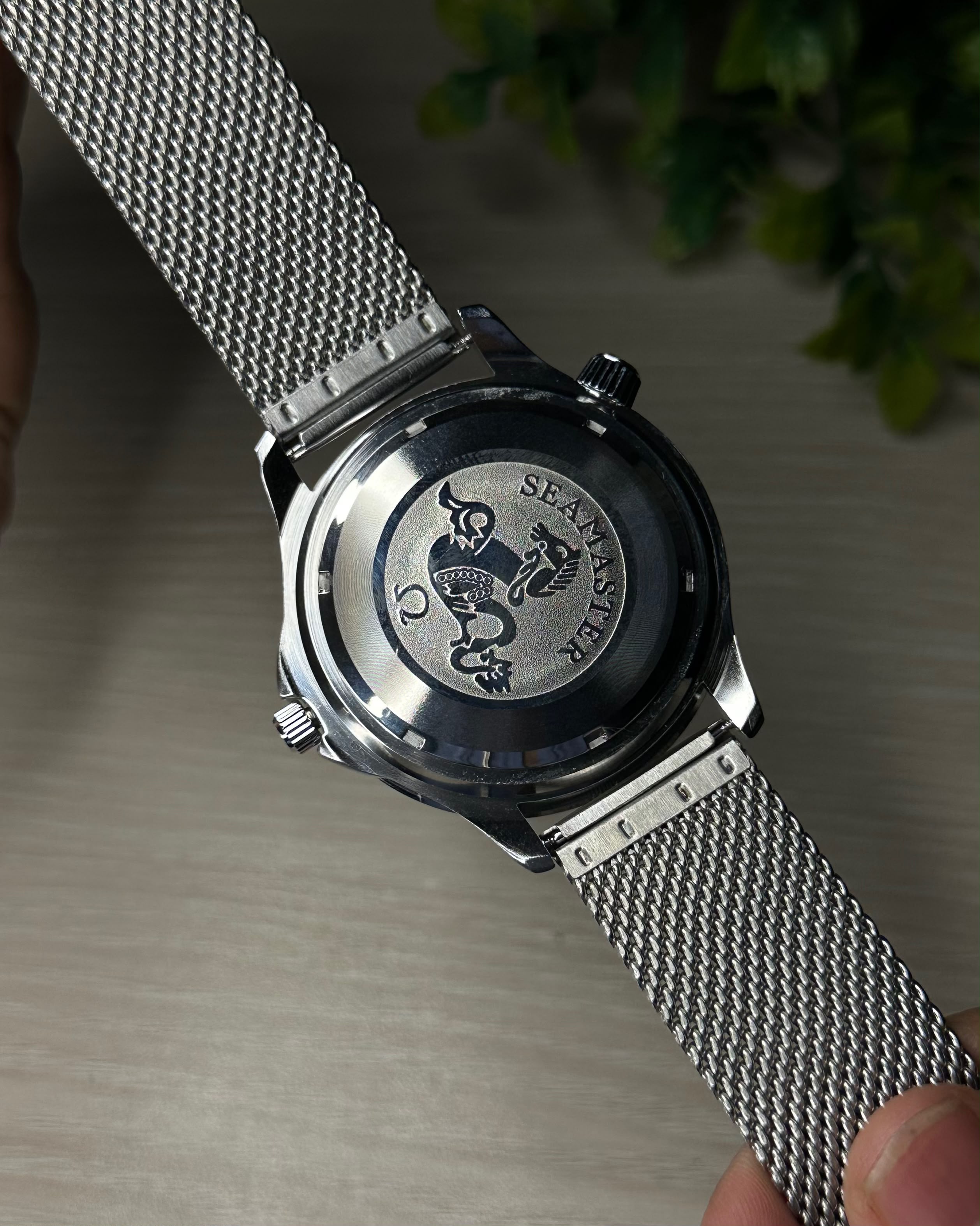 OMEGA 007 JAMES BOND EDITION MESH STRAP GREEN DIAL WATCH FREE NATO STRAP_img_7