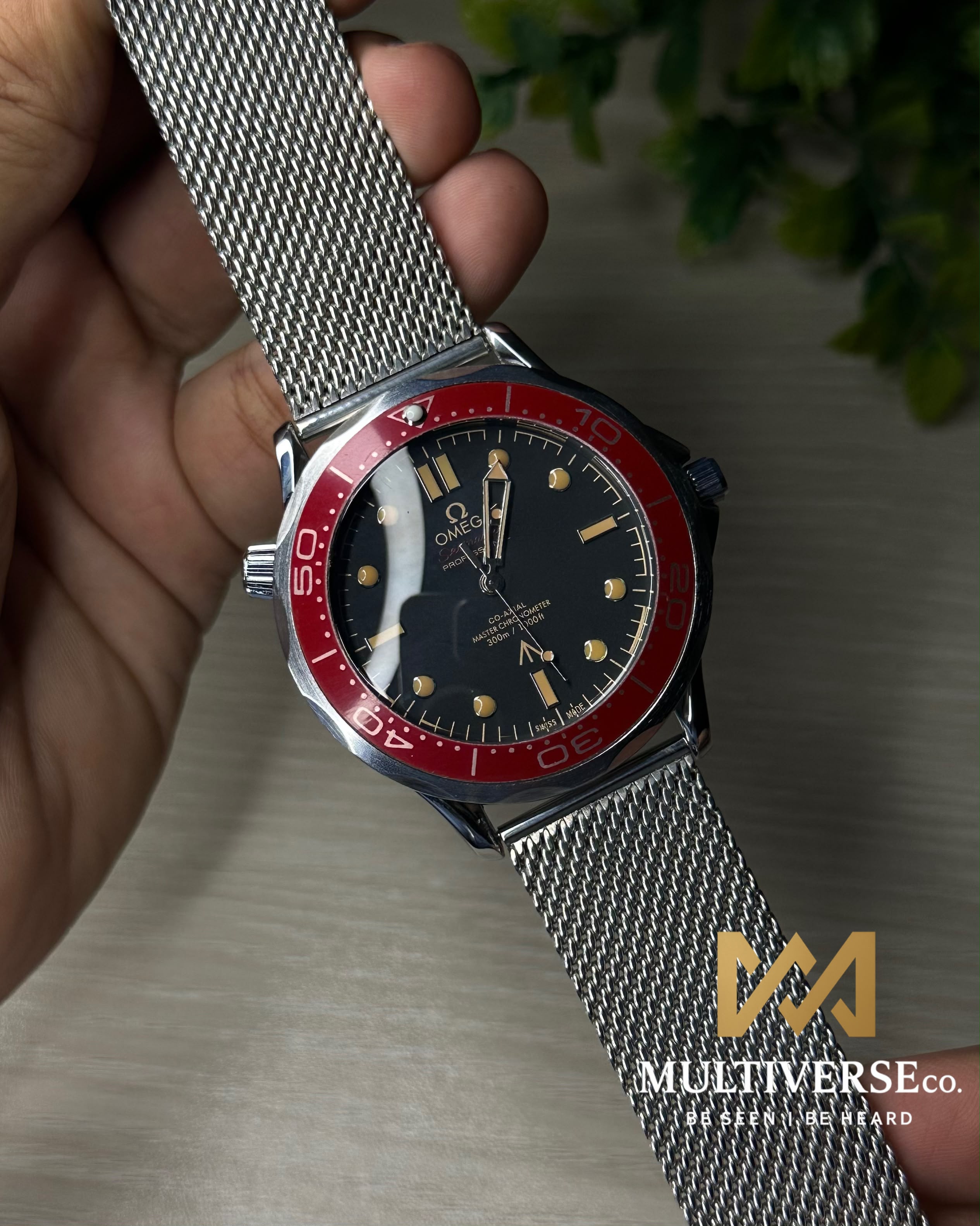 OMEGA 007 JAMES BOND EDITION MESH STRAP BLACK DIAL RED BEZEL WATCH FREE NATO STRAP_img_1