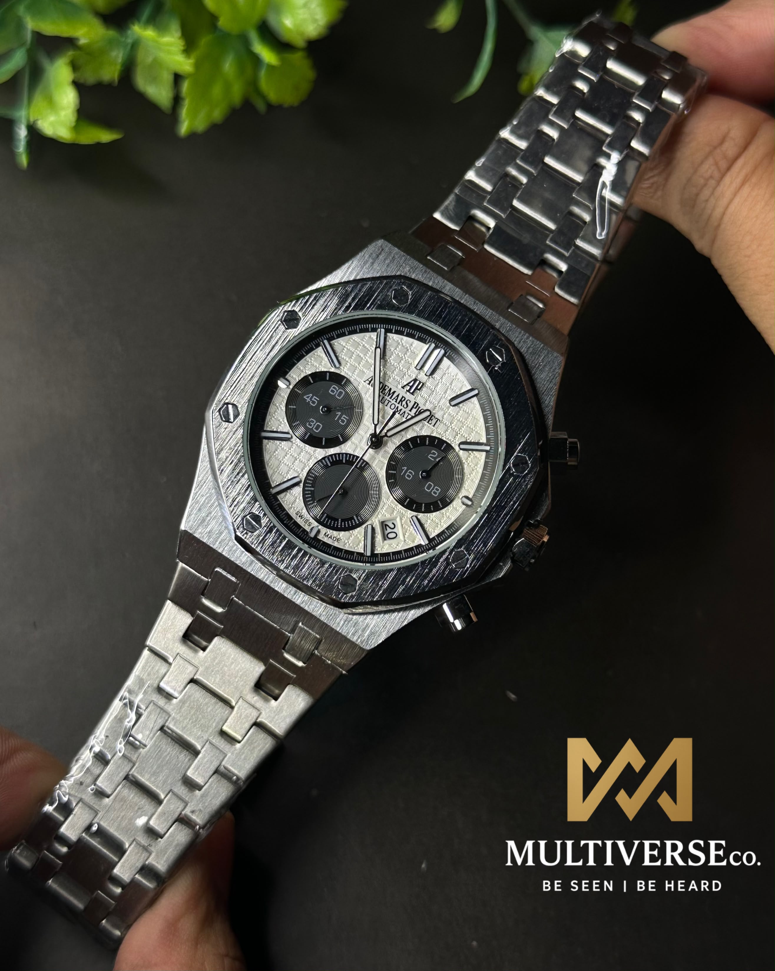 AP ROYAL OAK CHRONO SILVER TONE PANDA DIAL WATCH_img_1