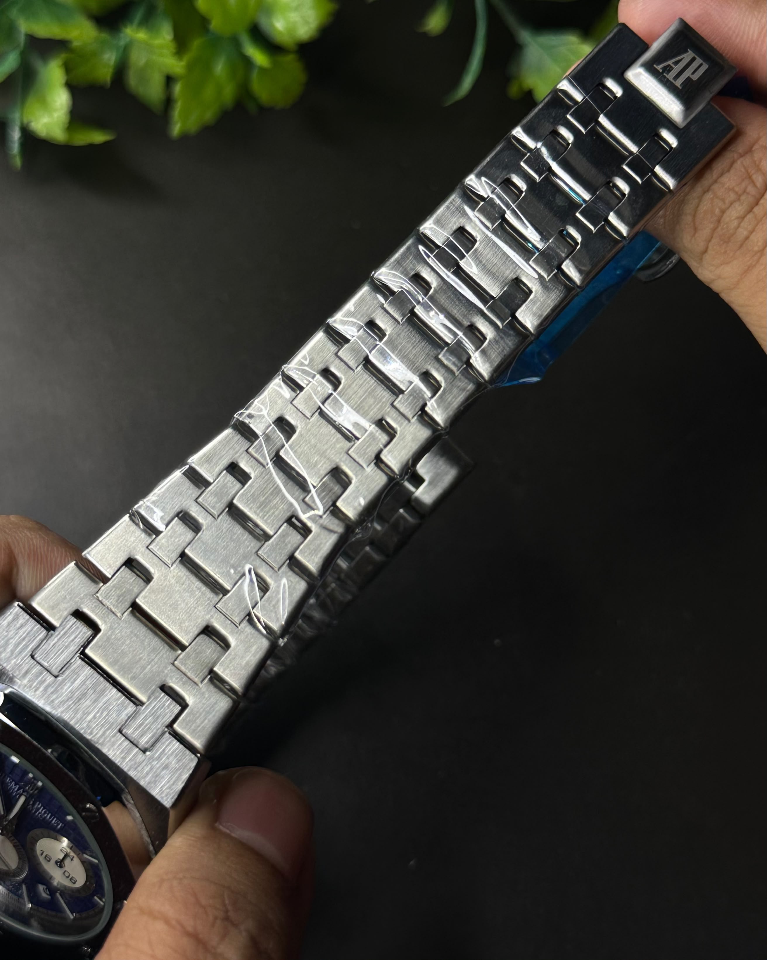 AP ROYAL OAK CHRONO SILVER TONE BLUE DIAL WATCH_img_6