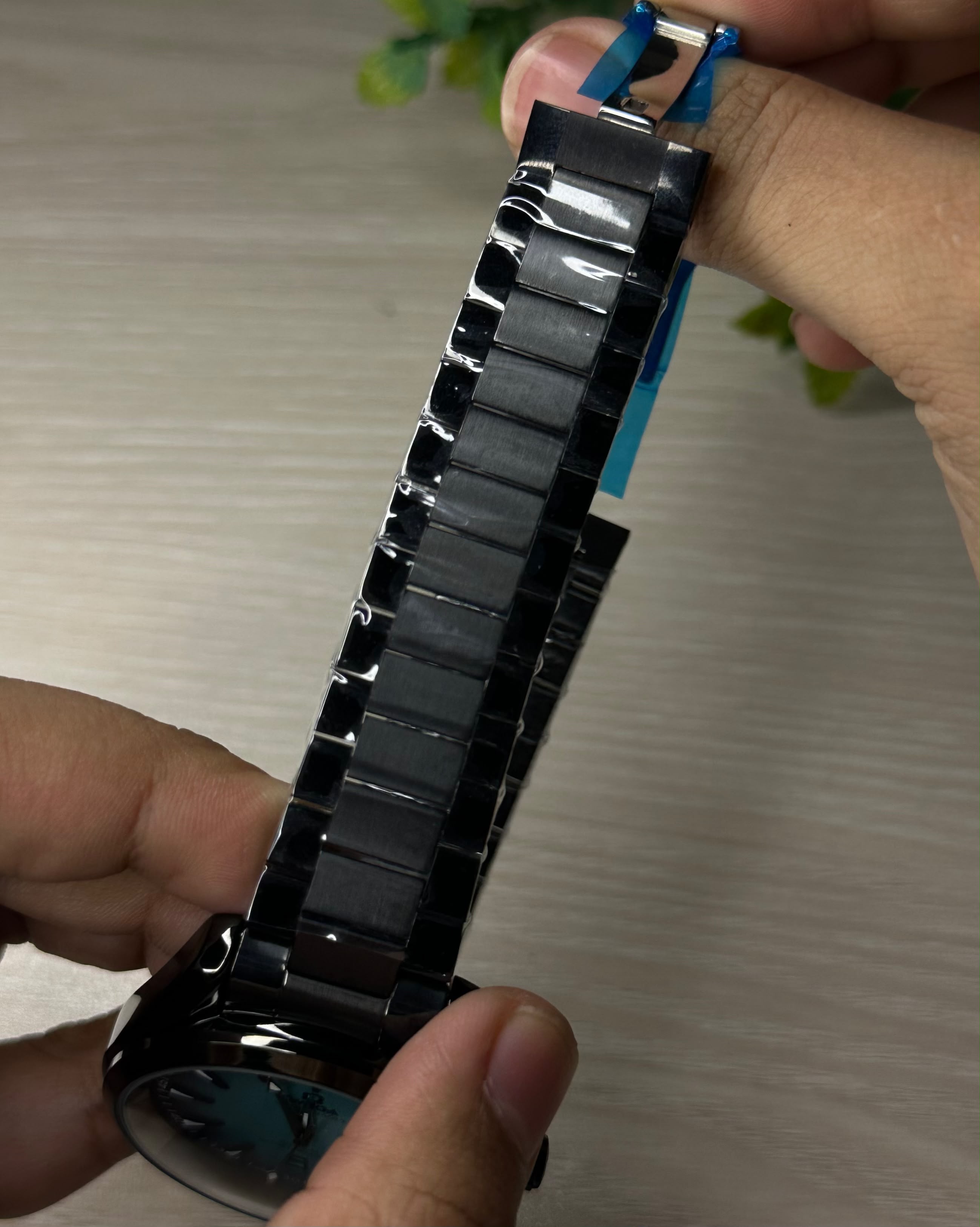 OMEGA AQUA TERRA SHADES TIFFANY BLACK CHAIN QUARTZ MOVEMENT_img_5