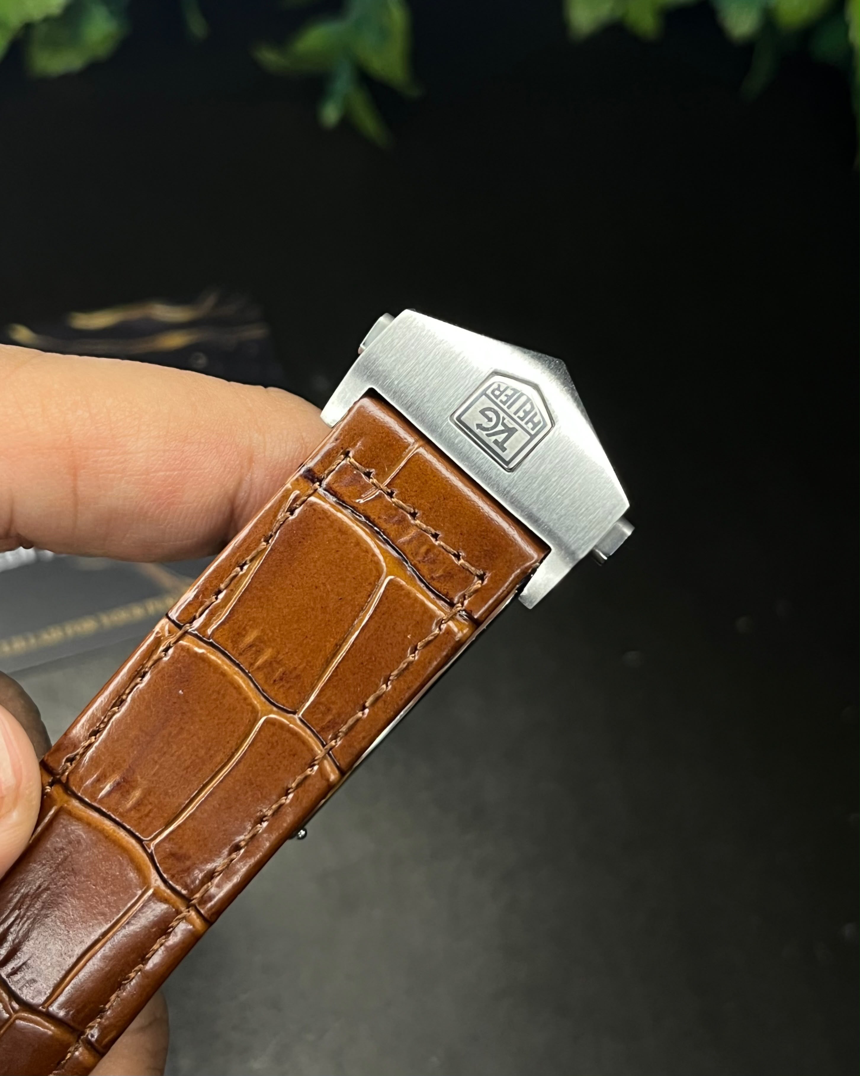 TAG HEUER CARRERA 2 CHRONO PANDA BI-COMPAX BROWN BELT WHITE DIAL BLACK SUB WATCH_img_5