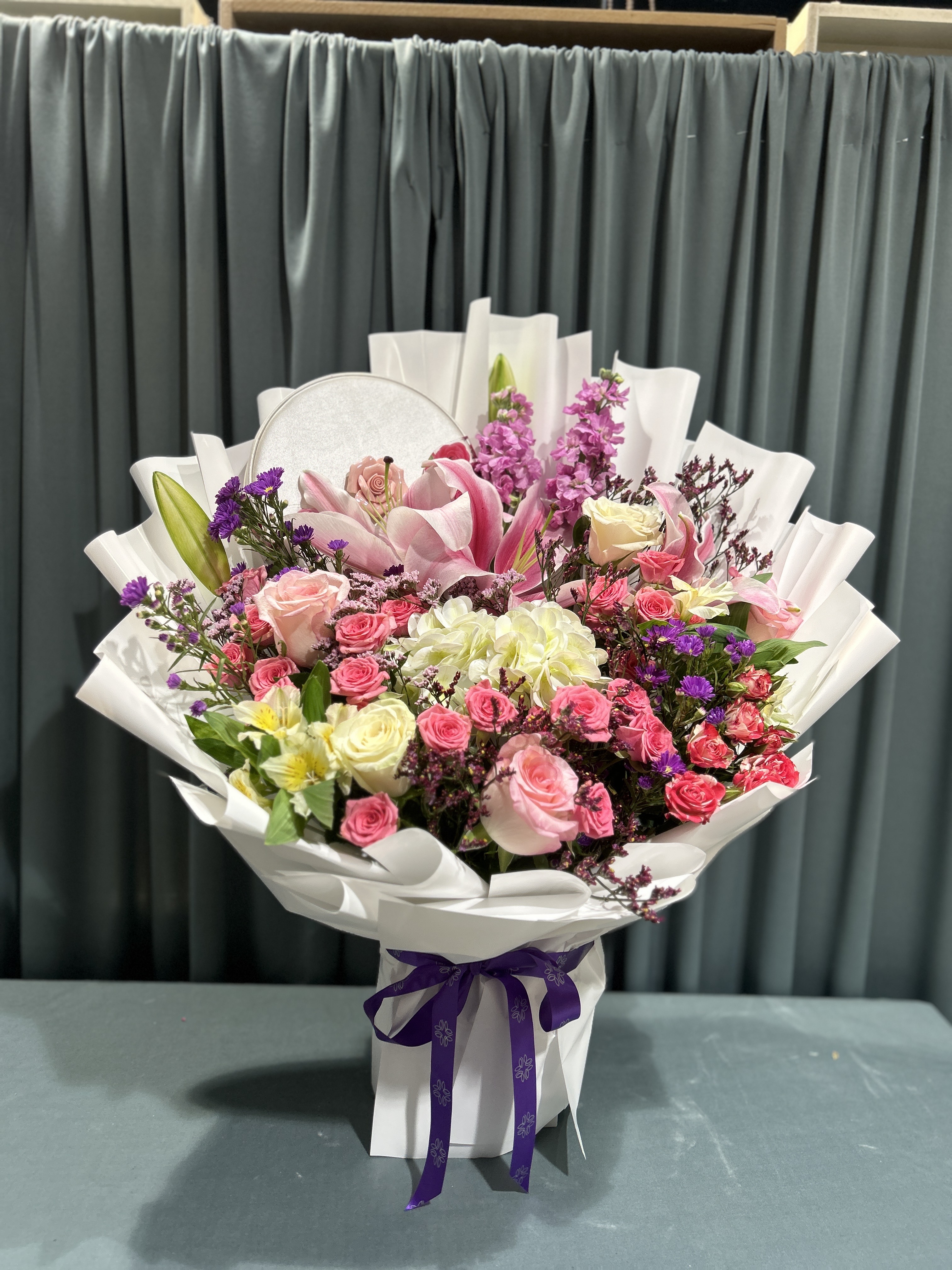 Pink and white mix stunning bouquet.
