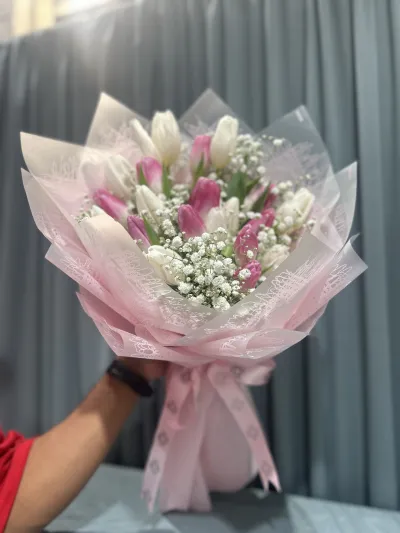 Tulip flowers hand  bouquet_img_0