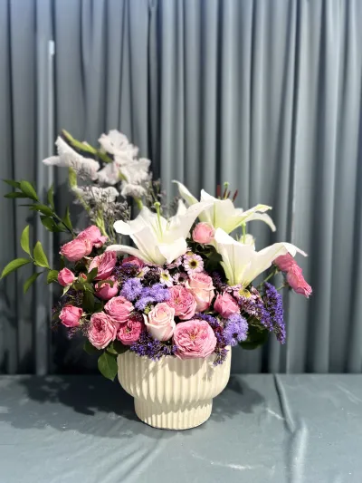 Multiple type and colors fresh flowers vase_img_0