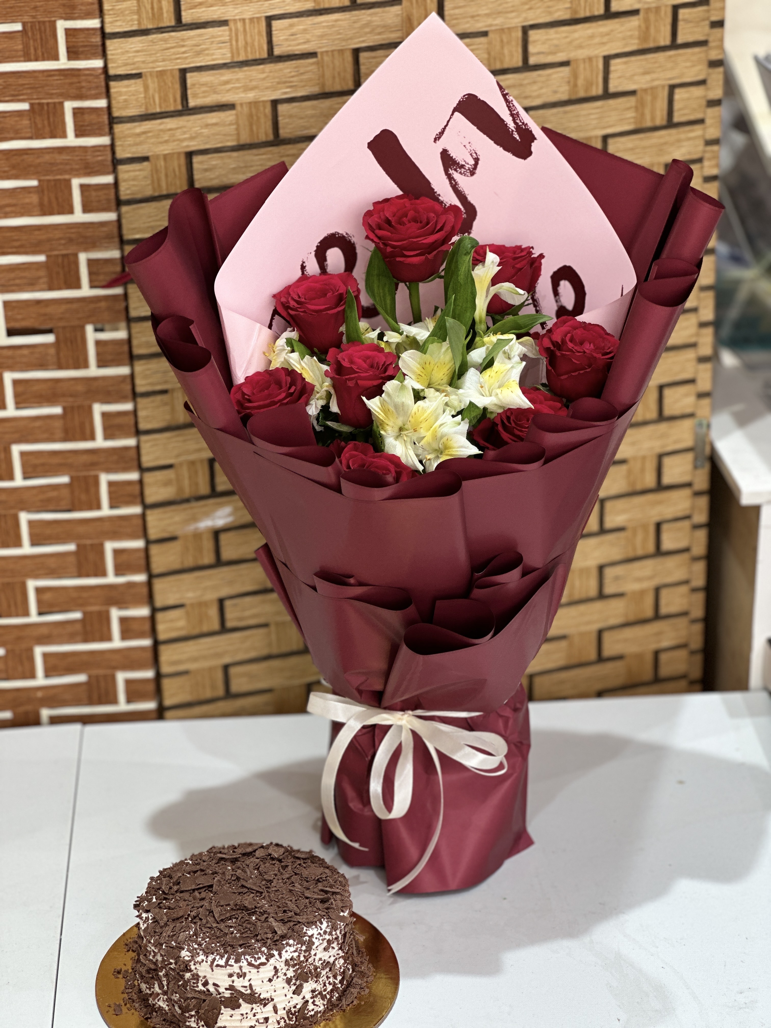 Cake with bouquet