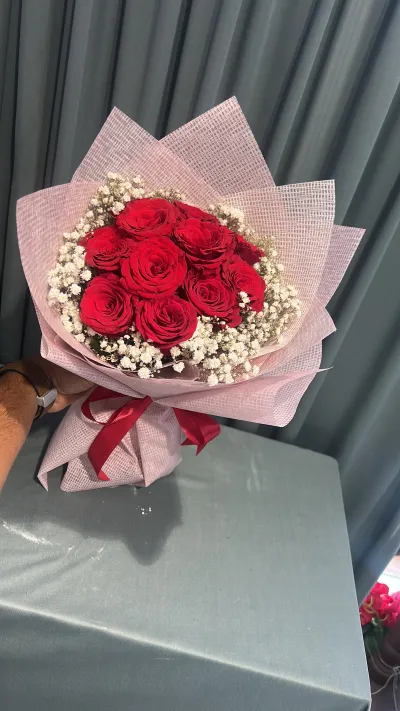 Red and pink hand bouquet_img_0