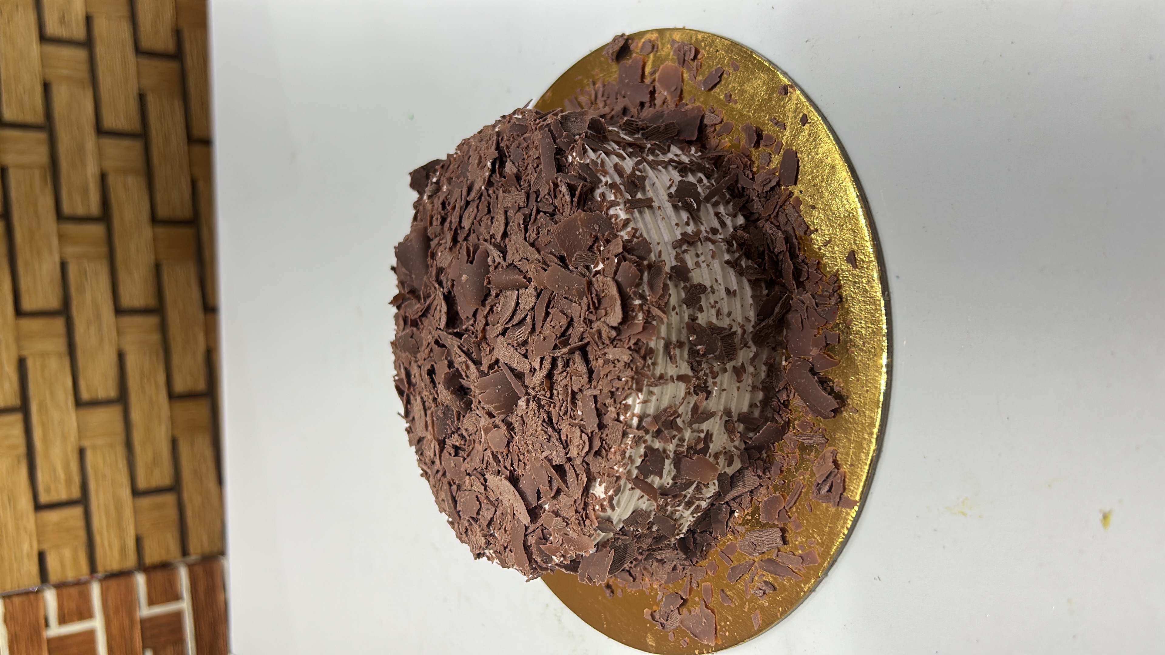 small cake chocolate flavor