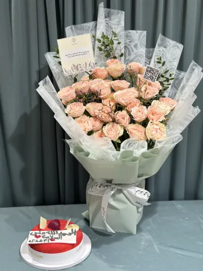 Aani dani  cake with flowers bouquet_img_0
