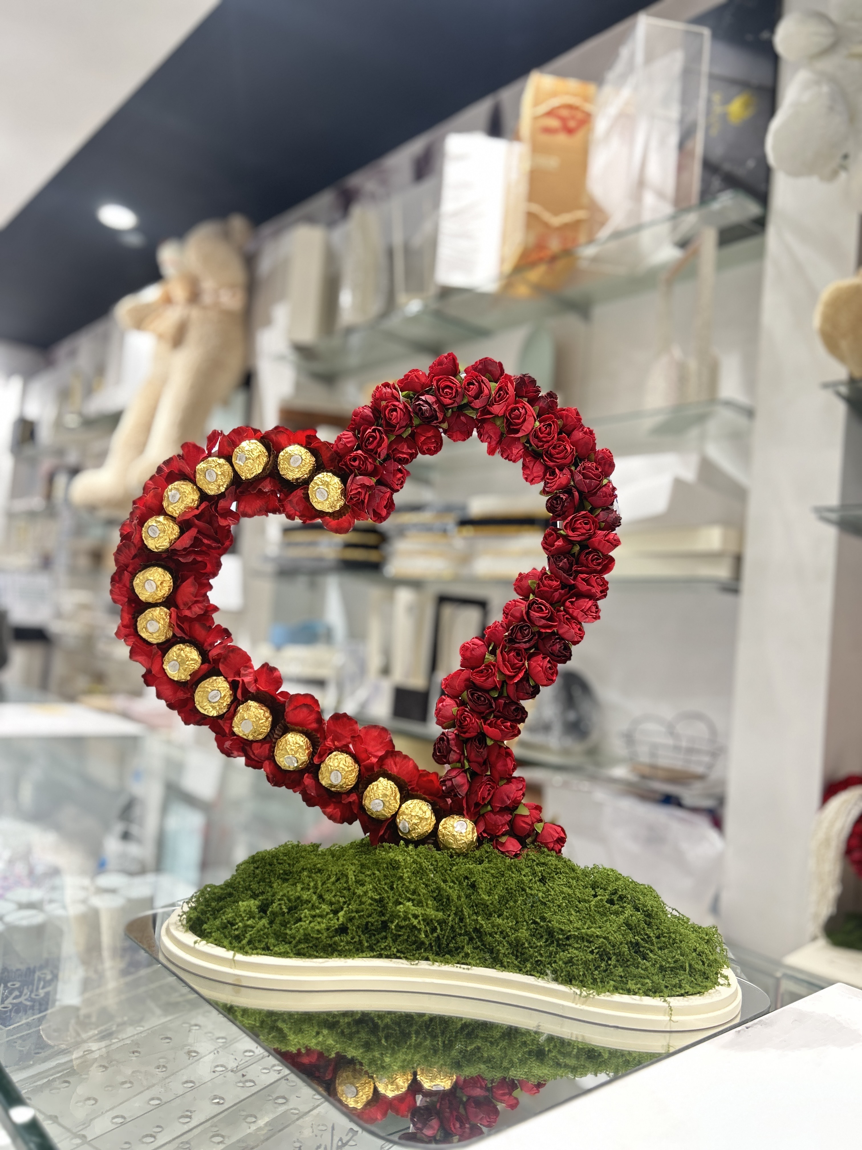 Herat by artificial flowers and Ferrero rocher chocolate_img_1